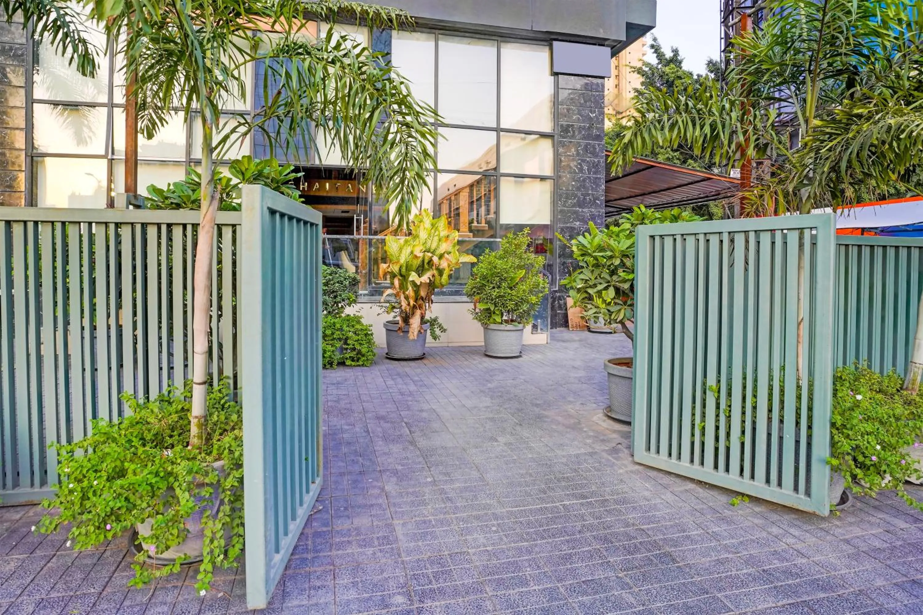 Facade/entrance in Palette Magarpatta City formerly Emerald Guestimony