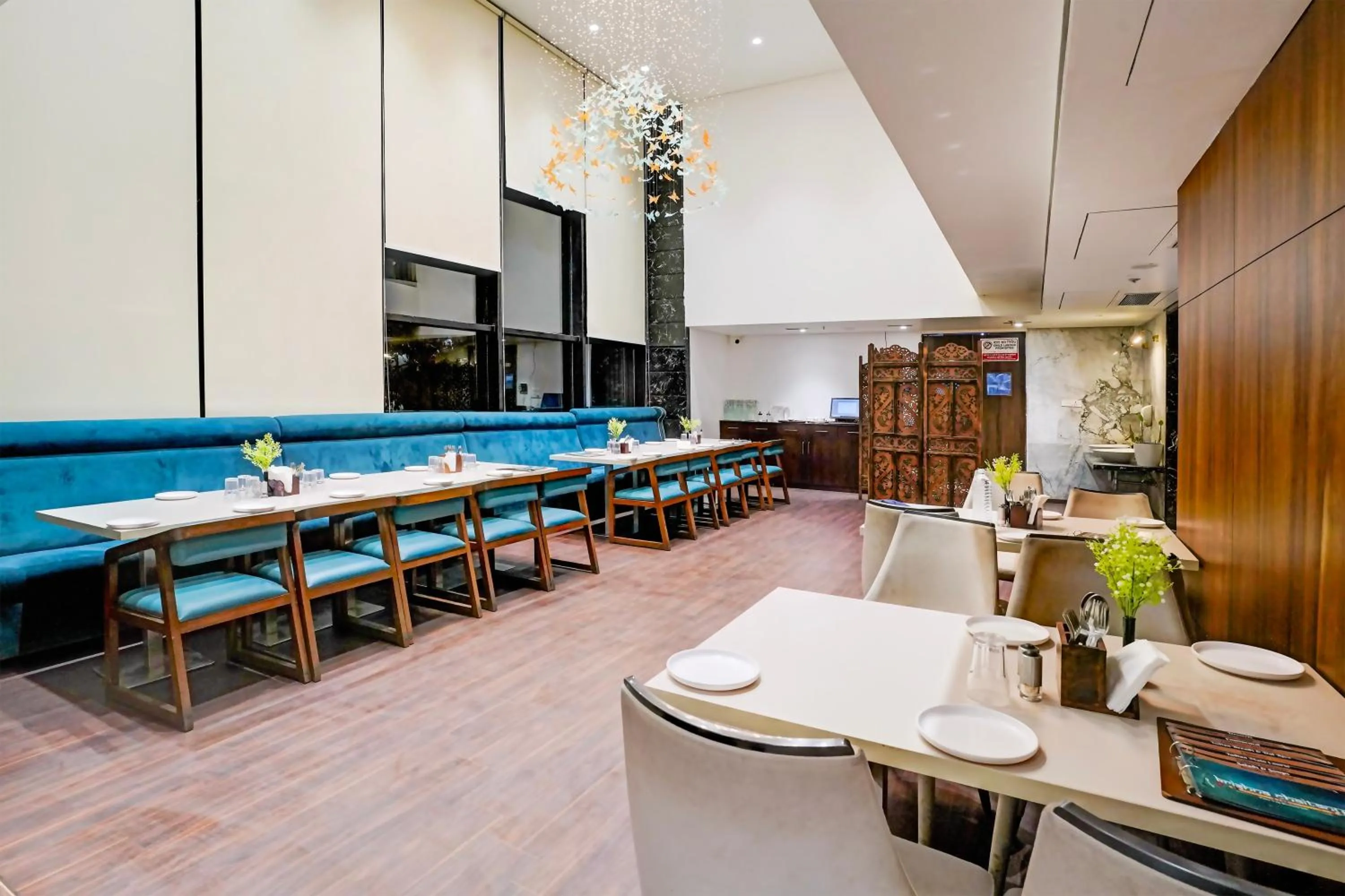 Restaurant/places to eat in Palette Magarpatta City formerly Emerald Guestimony