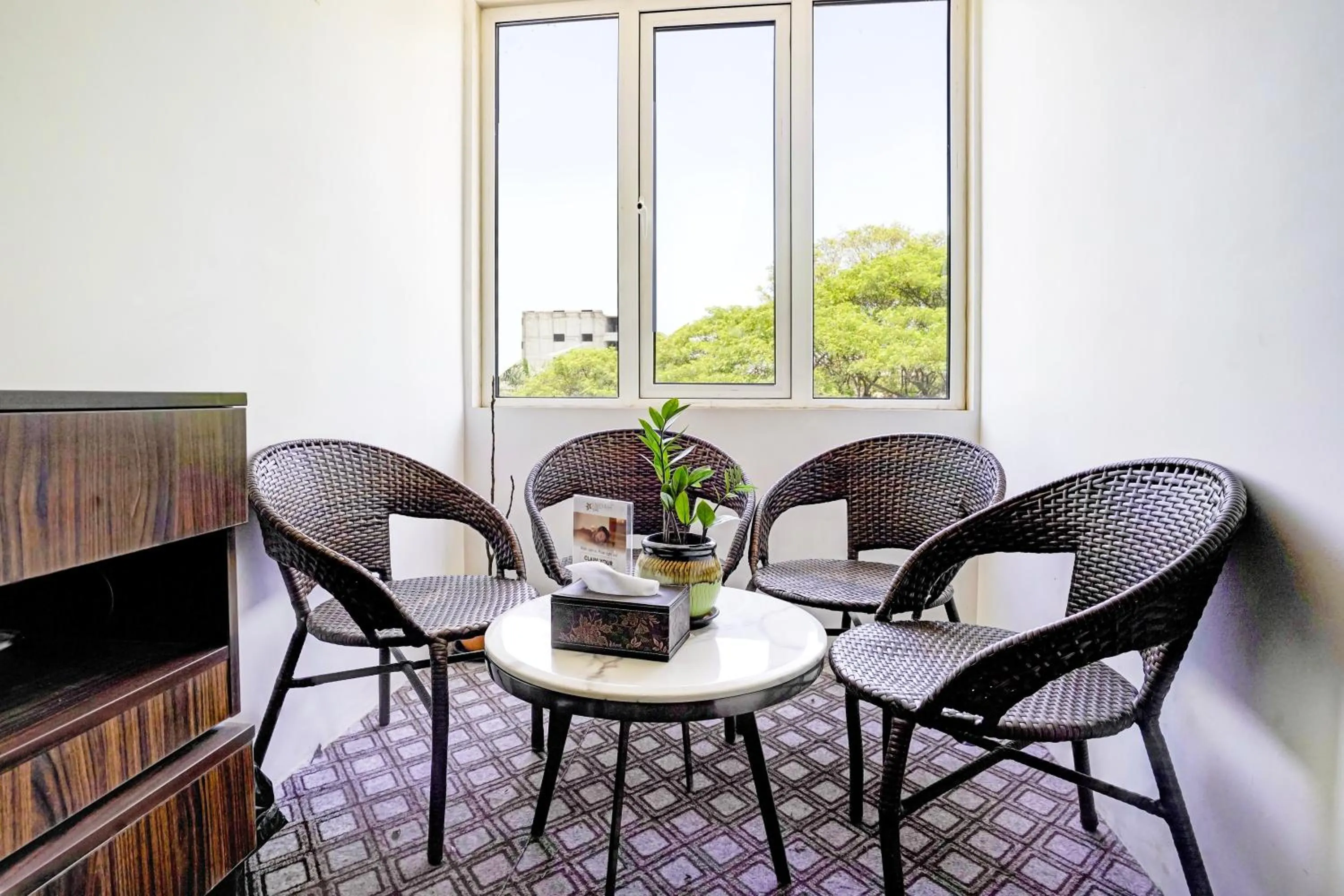 Other in Palette Magarpatta City formerly Emerald Guestimony