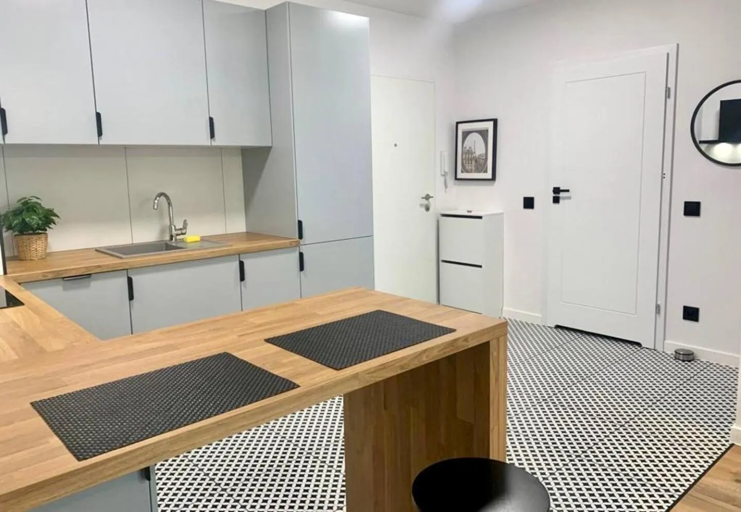 Kitchen or kitchenette in Platon Residence Apartments