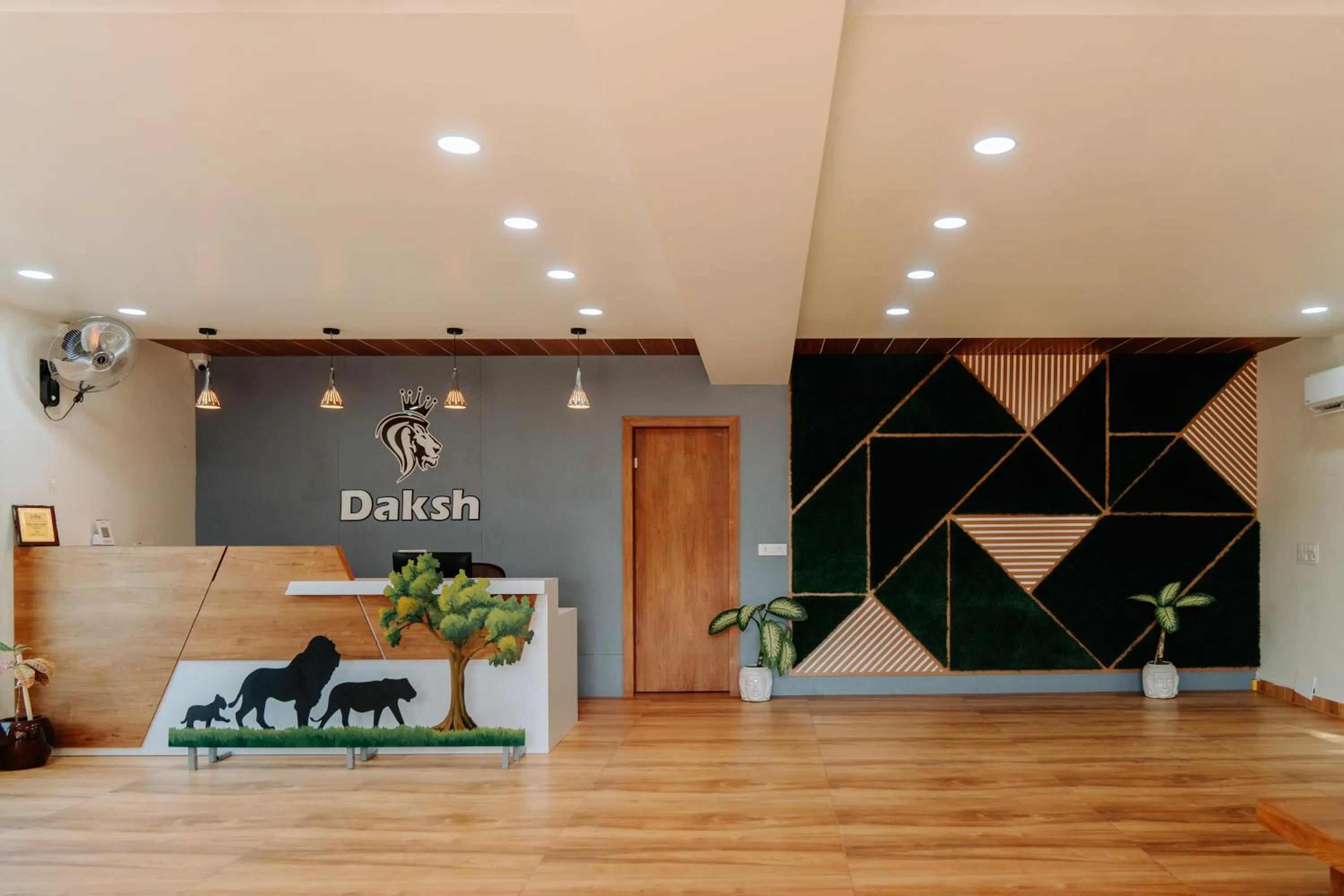 Lobby or reception in Daksh Eden Greenz -A Luxury Resort in Sasan Gir