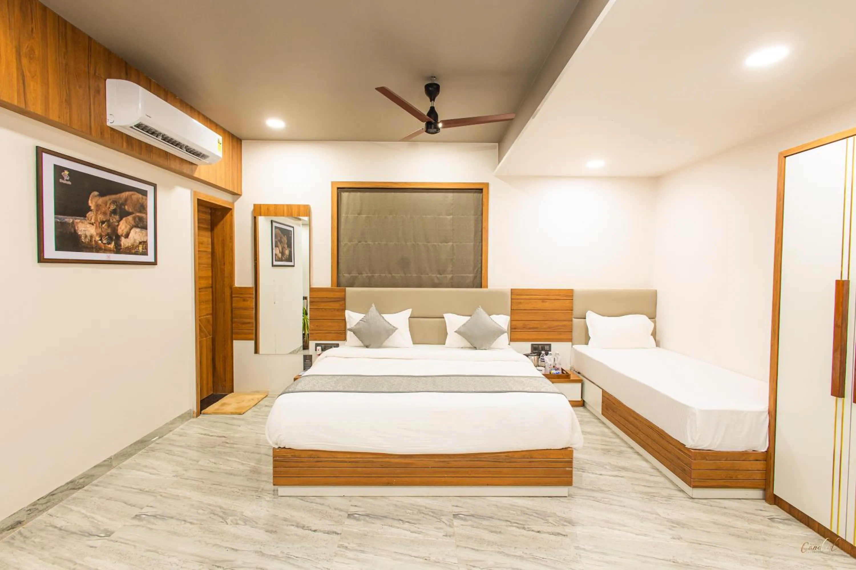 Bedroom, Bed in Daksh Eden Greenz -A Luxury Resort in Sasan Gir