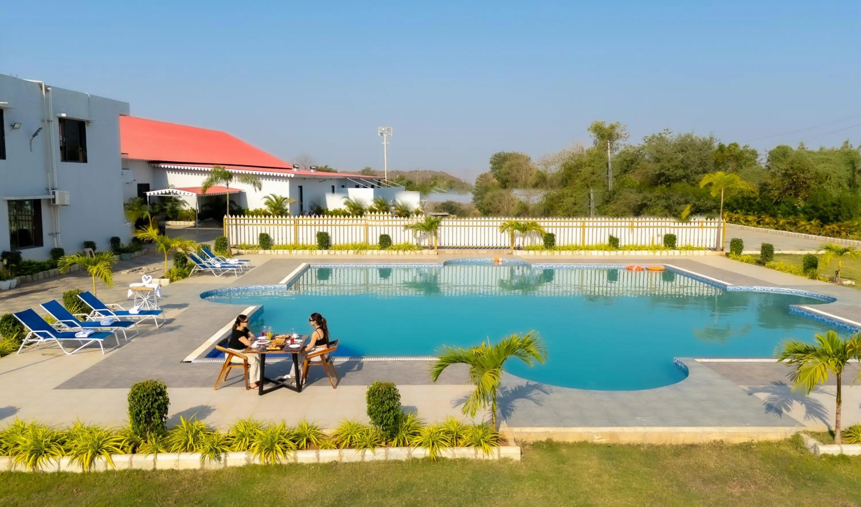 Daksh Eden Greenz -A Luxury Resort in Sasan Gir