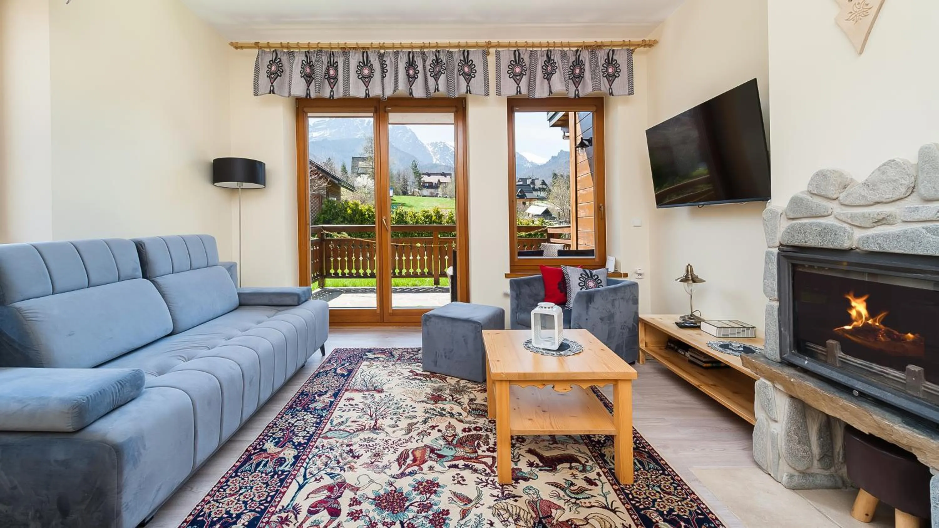 TV and multimedia in Apartamenty Lipki Park, Sun & Snow