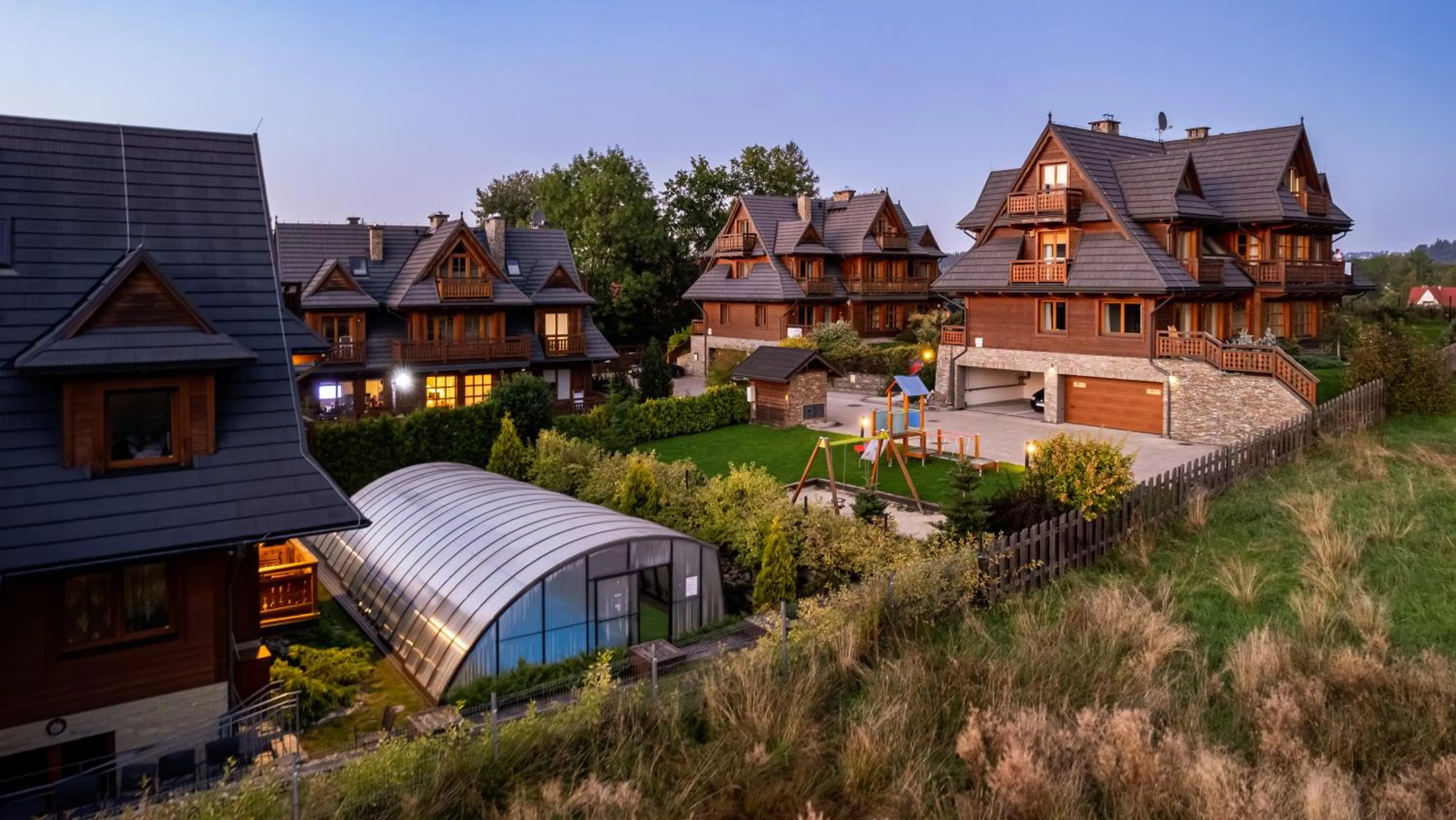 Property building in Apartamenty Lipki Park, Sun & Snow