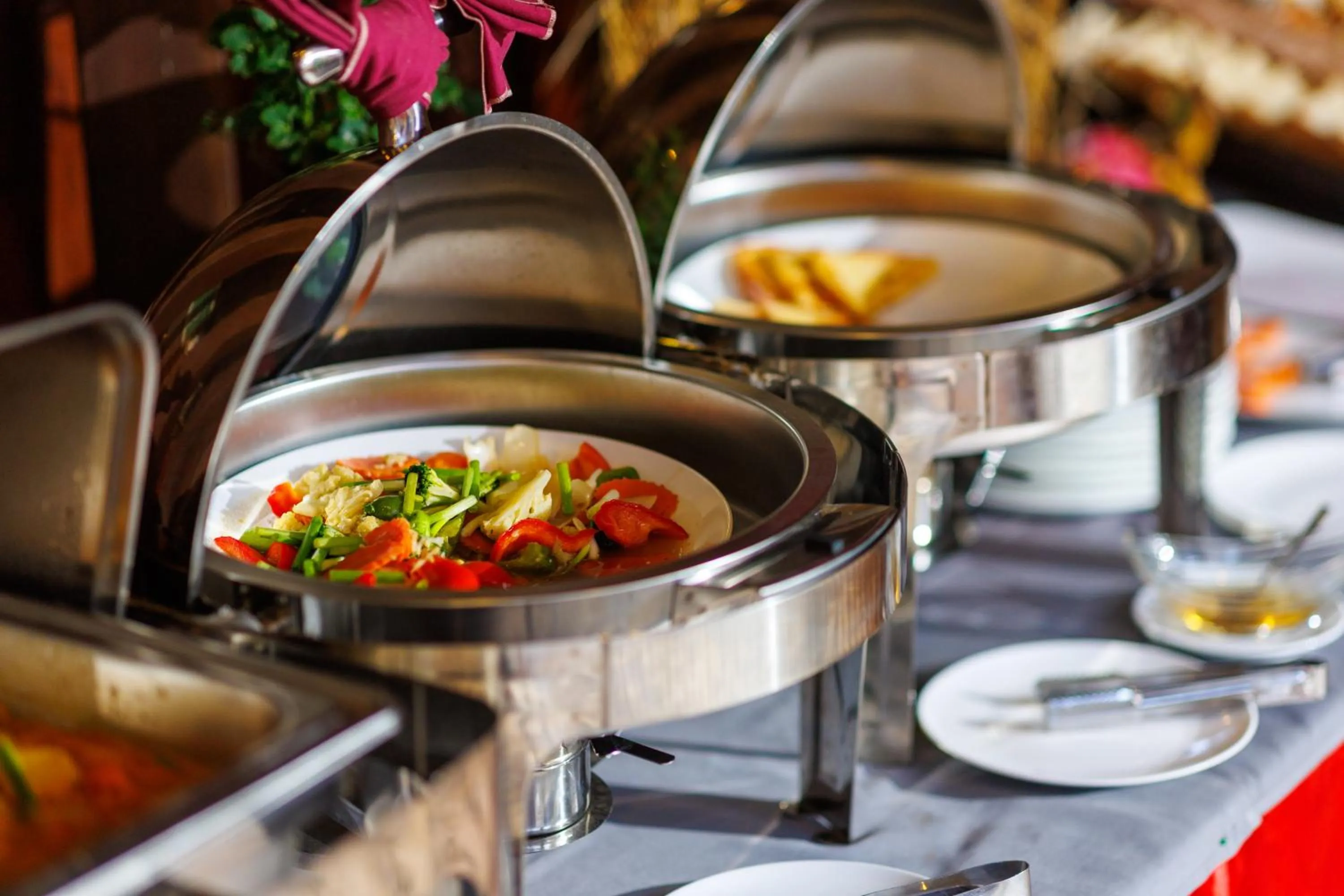 Restaurant/places to eat in RESIDENCE 1960