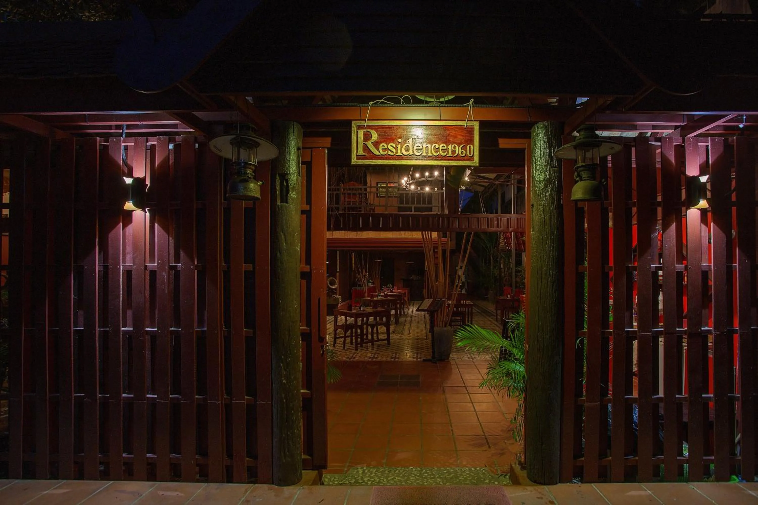 Night in RESIDENCE 1960