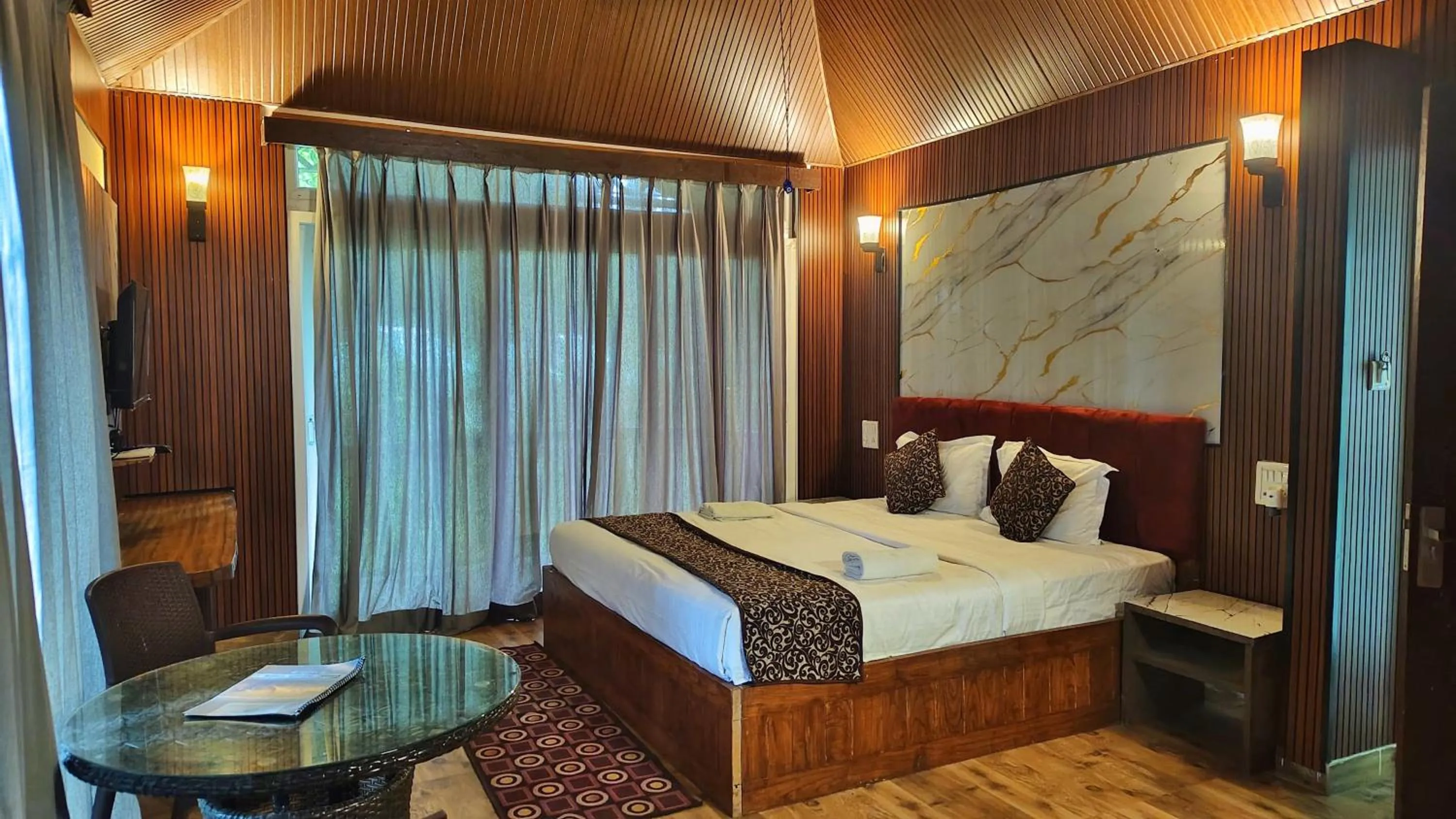 Photo of the whole room in Ocean Pearl Beach Resort