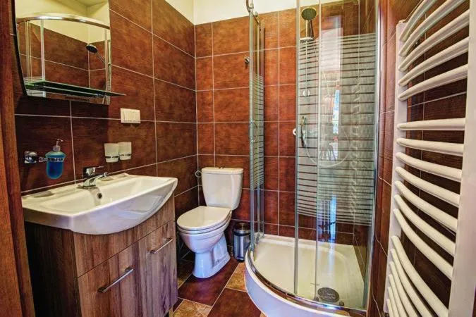 Luxury Quadruple Room in Noclegi Styrnol & SPA