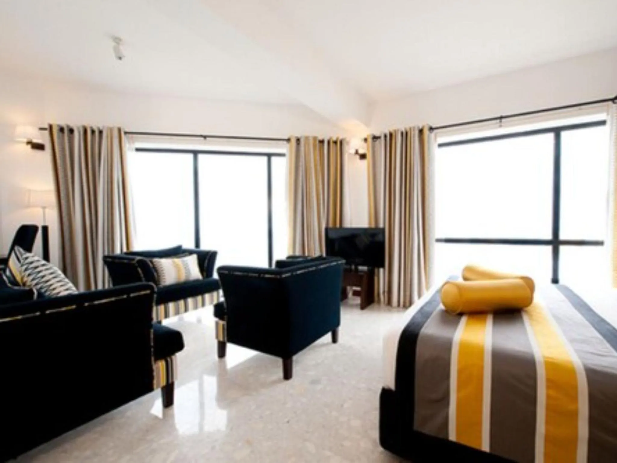 Bedroom, Bed in The Ocean Colombo - Guaranteed Sea View Rooms