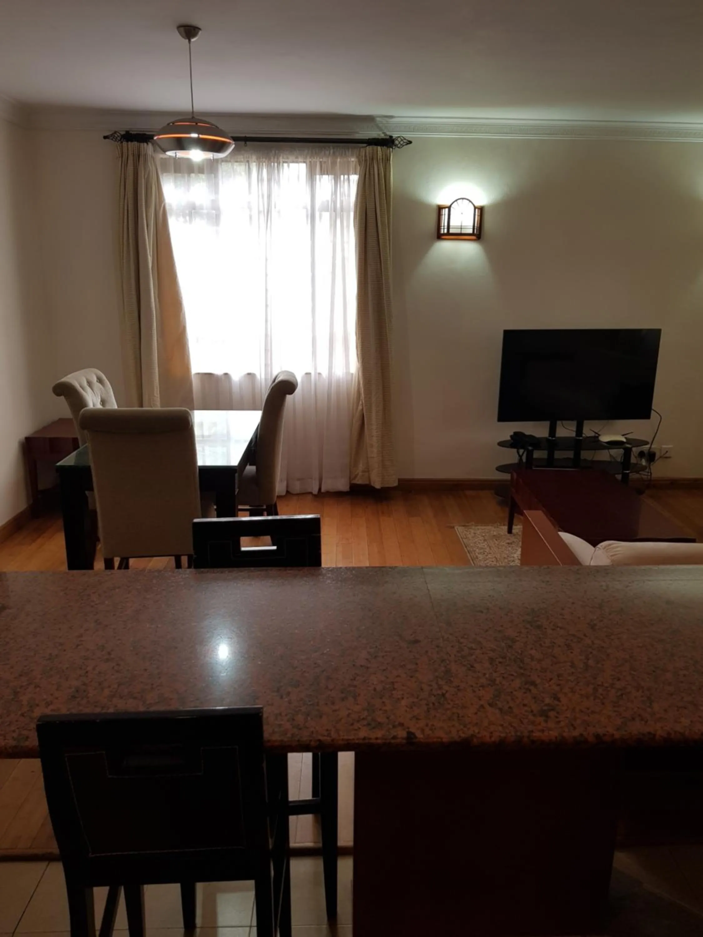 TV and multimedia in Natural Oak Apartments