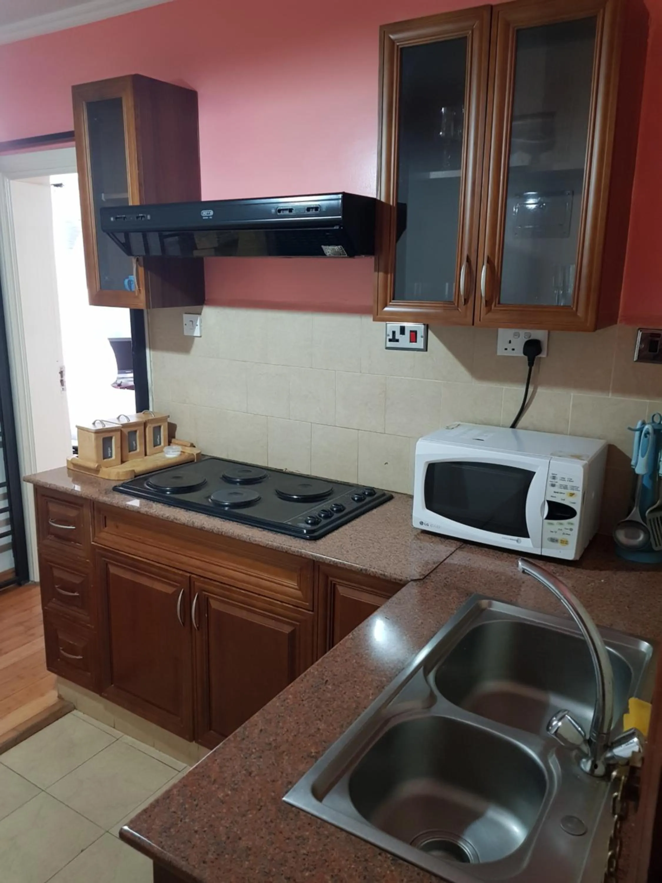 Kitchen or kitchenette in Natural Oak Apartments