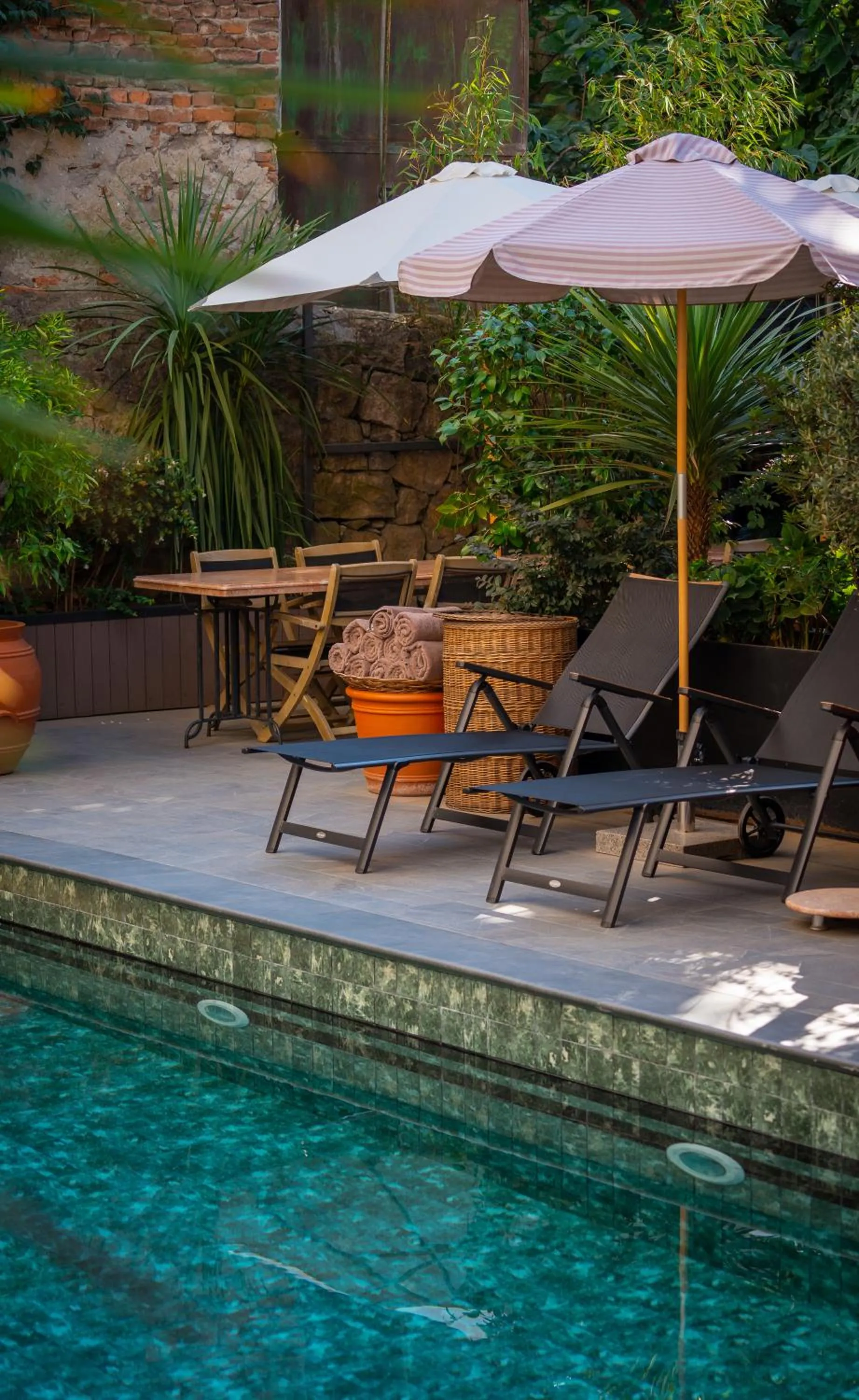 Swimming pool in Communal Hotel Kutaisi