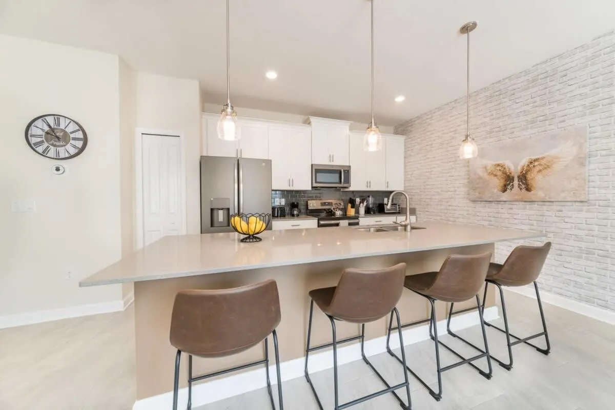 Beautiful house great location private pool