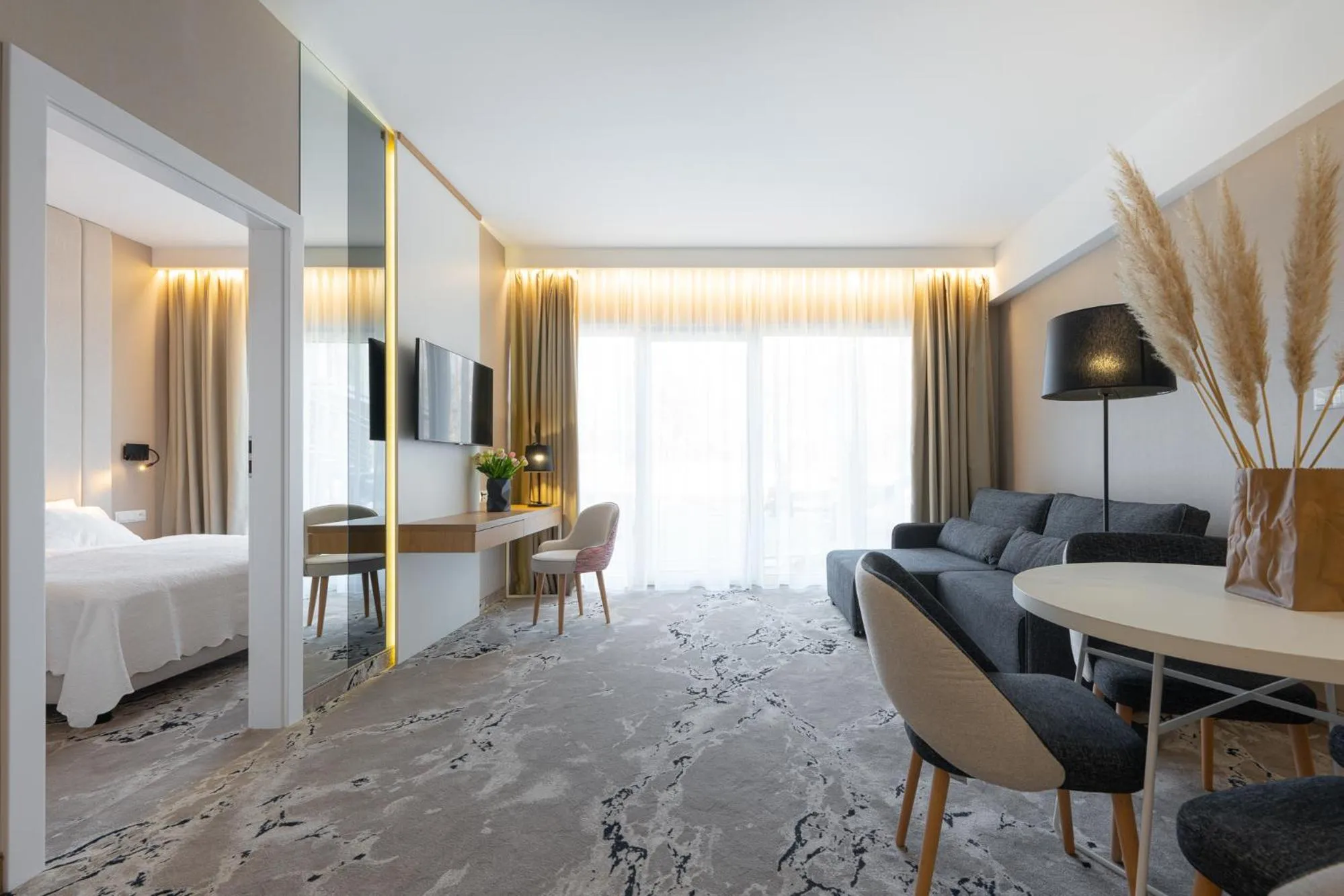 Living room, Bed in Imperiall Resort & MediSpa