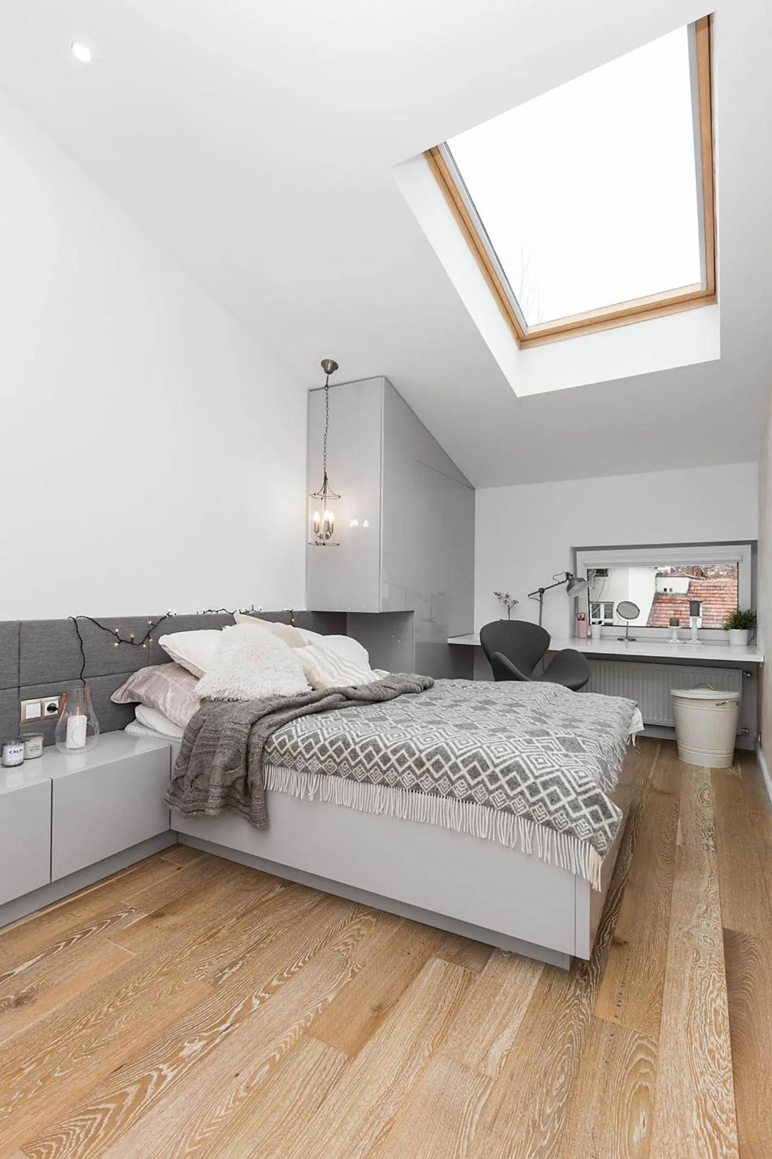 Bedroom, Bed in MINT Luxury Apartments at the Main Square