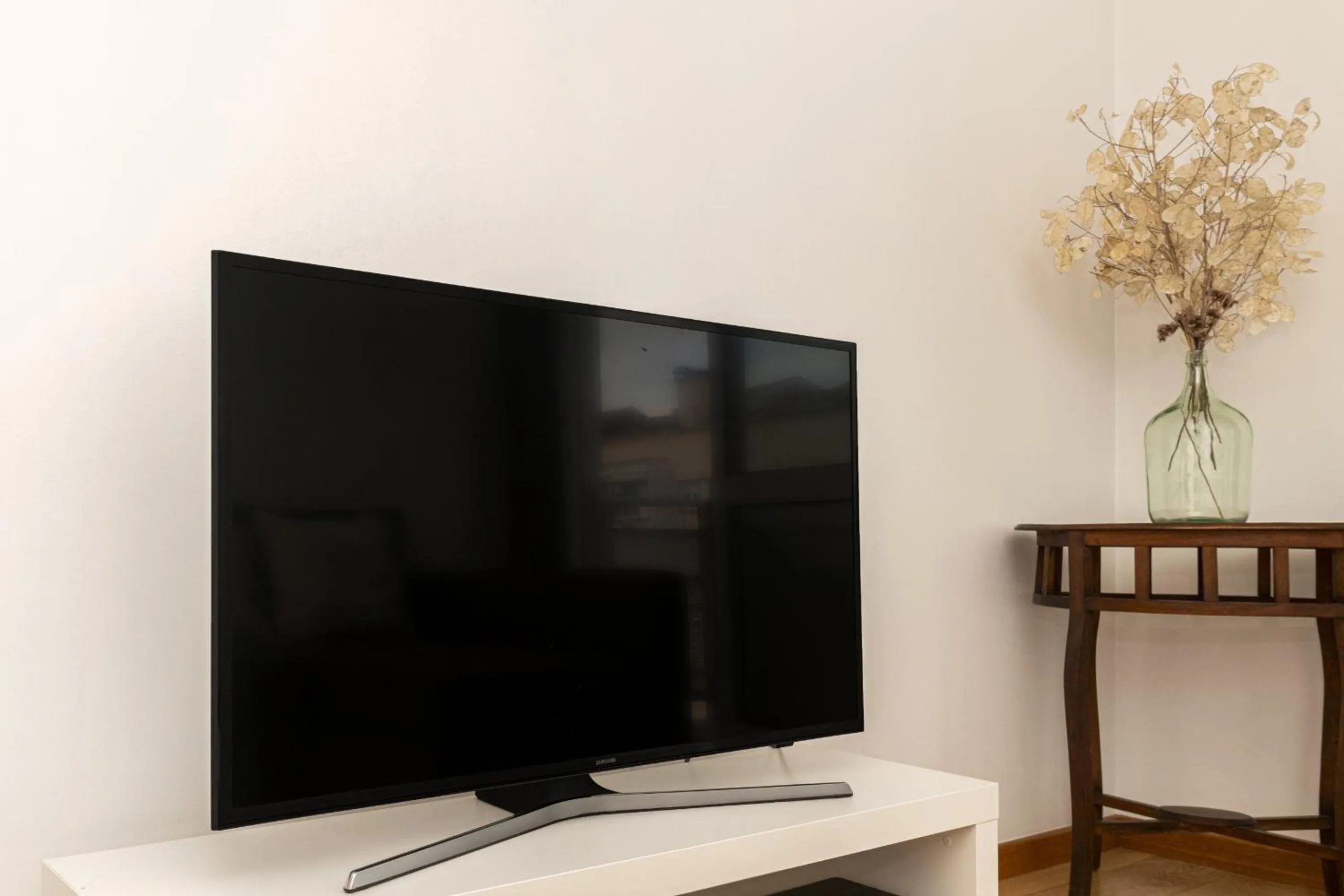 Olaias Design by Homing