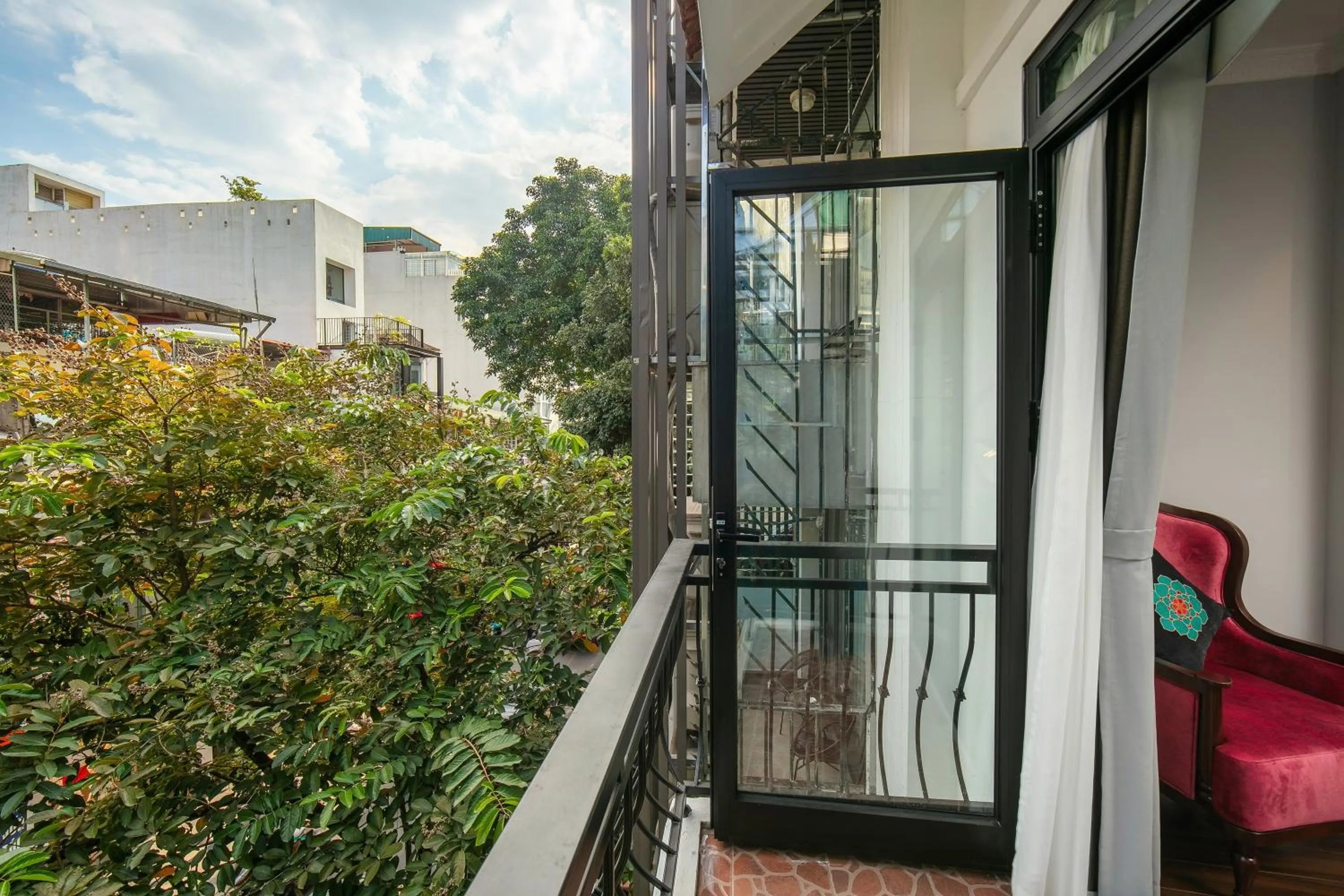 Balcony/Terrace in Serene Central Hotel