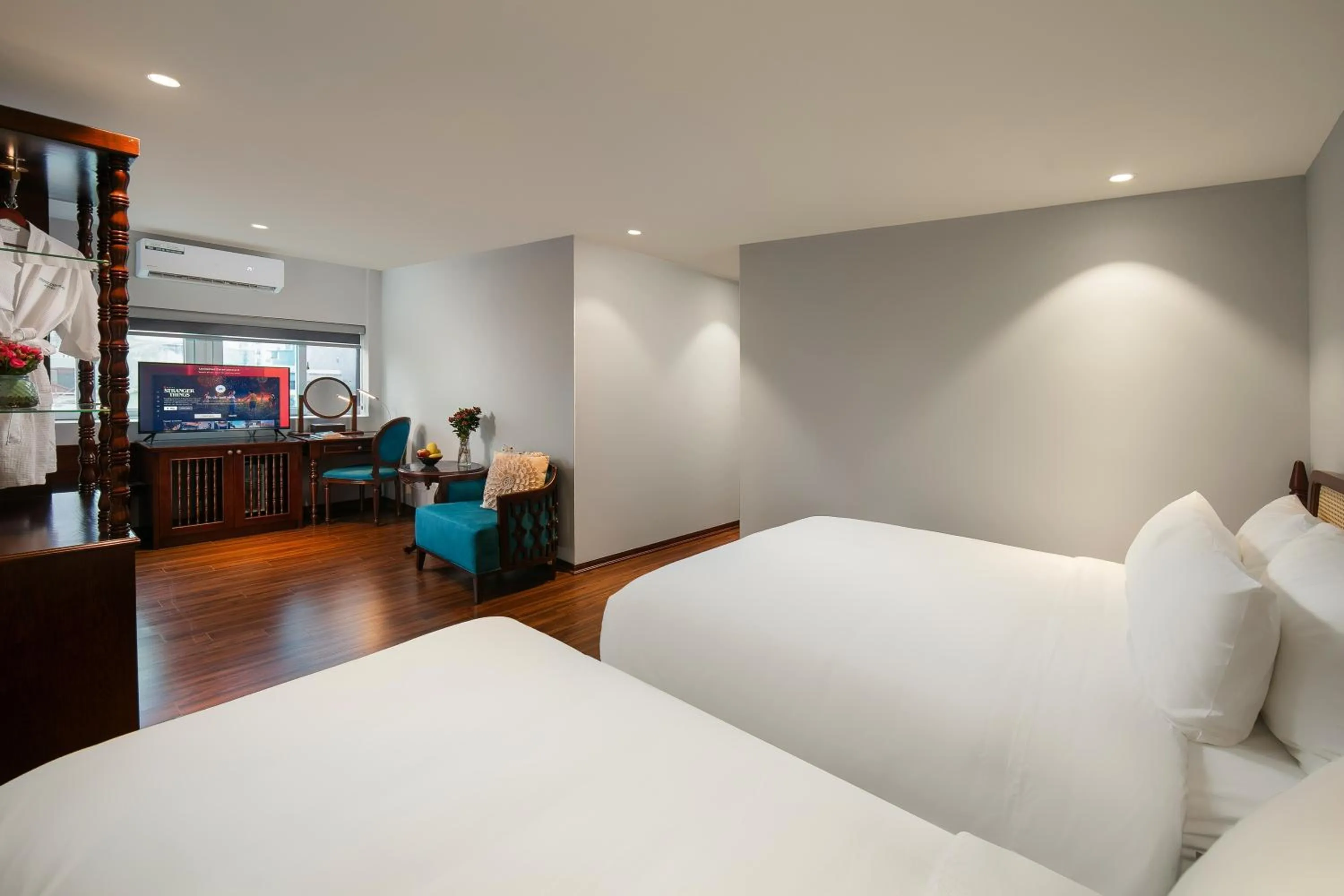 Living room, Bed in Serene Central Hotel