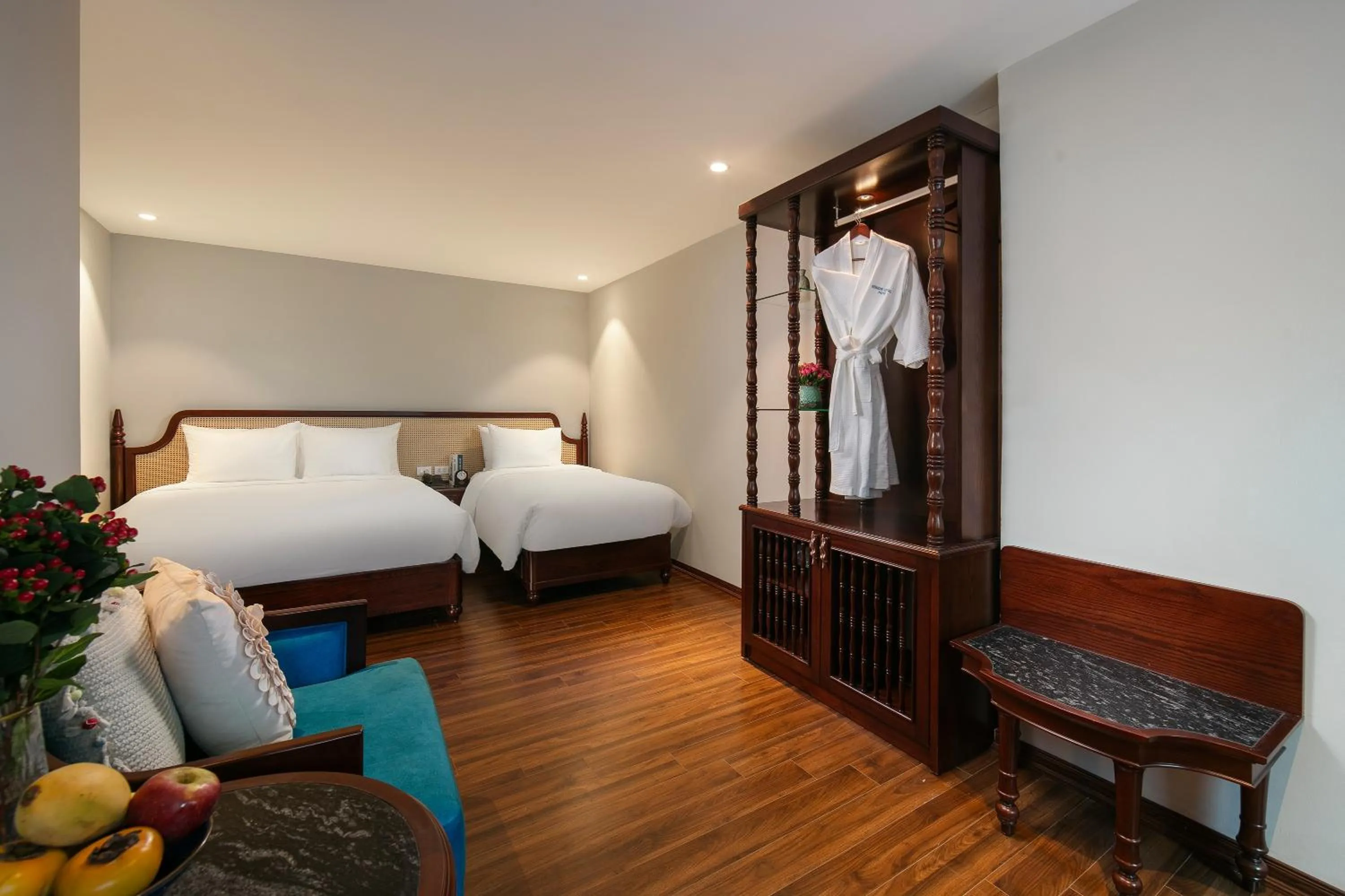 Bedroom, Bed in Serene Central Hotel