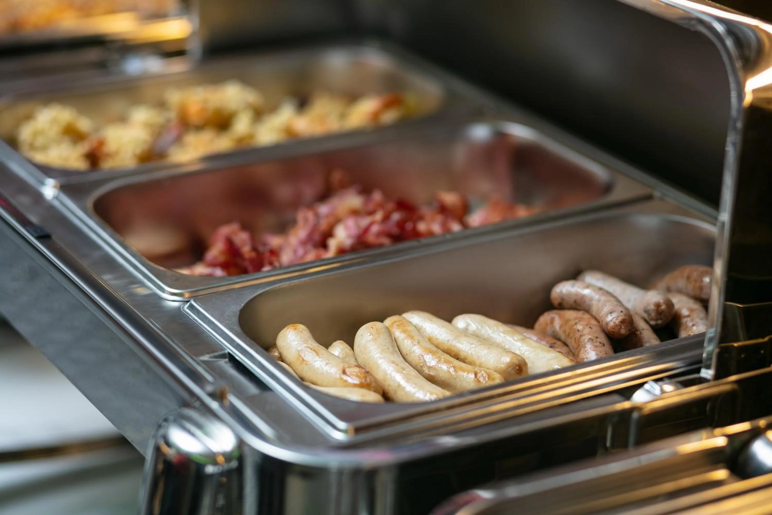 Food and drinks in Serene Central Hotel