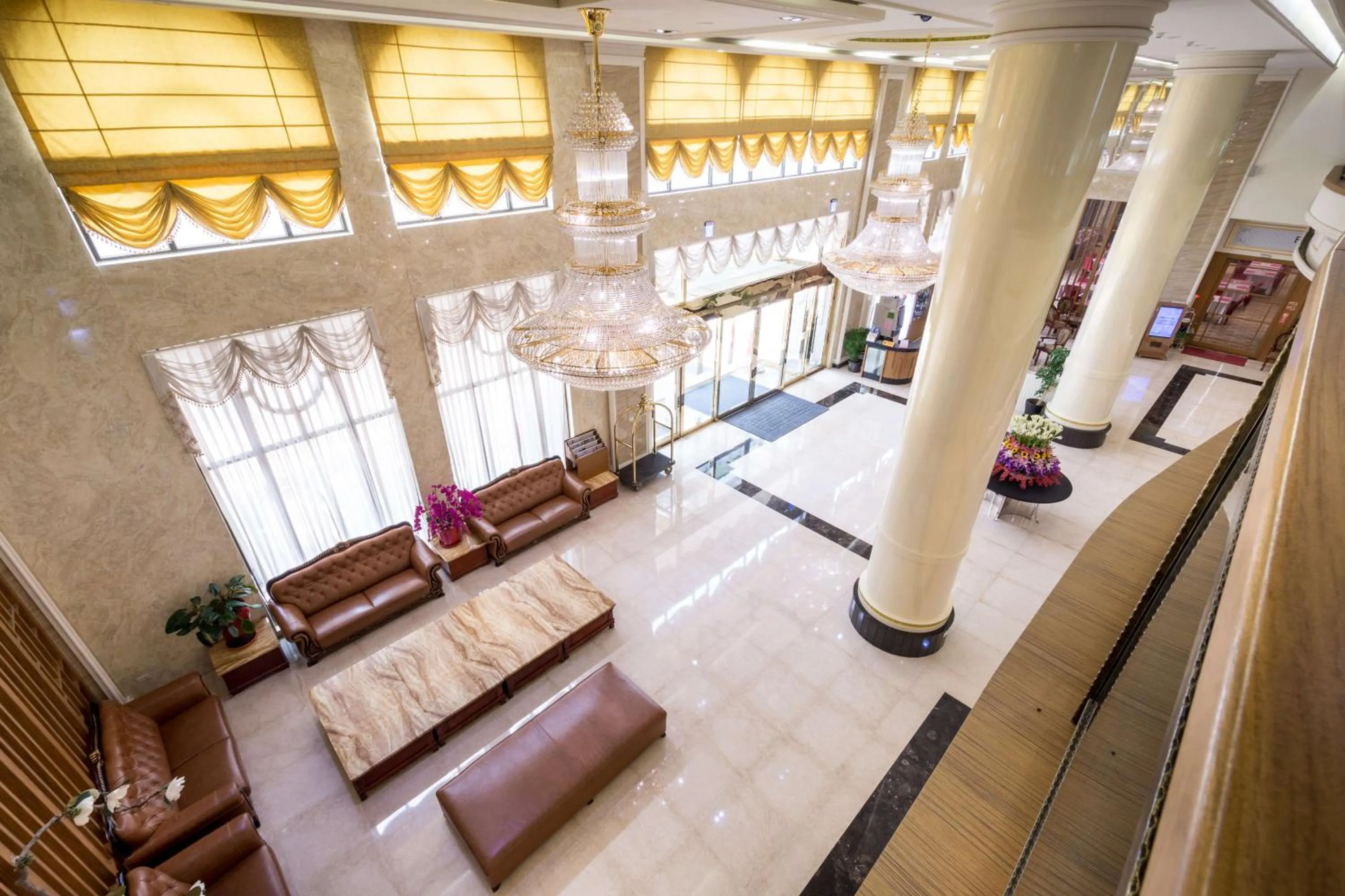 Communal lounge/ TV room in Royal Chiayi Hotel