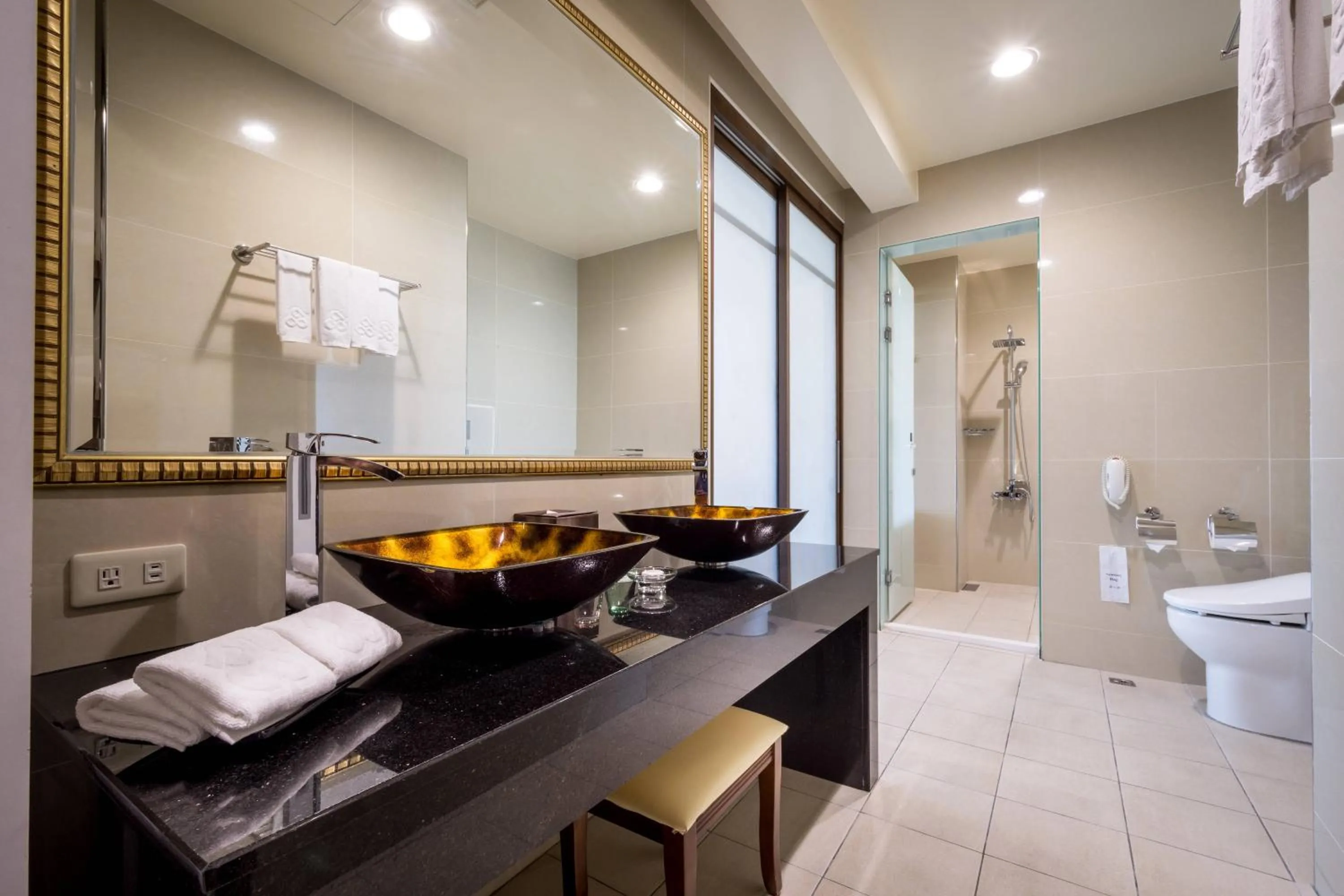 Bathroom in Royal Chiayi Hotel