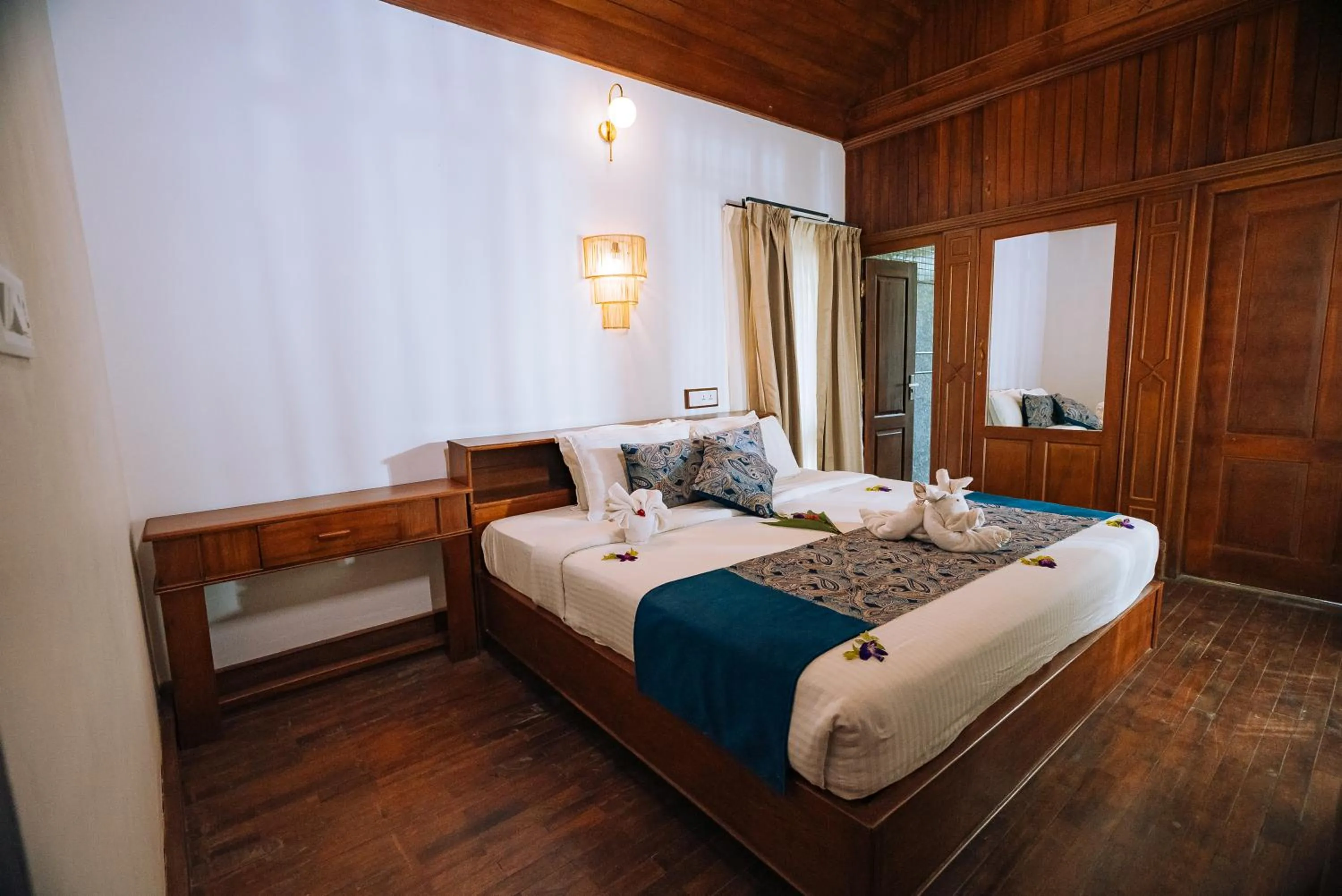 Bed in Elixir Woods Luxury Resort And Spa, Munnar