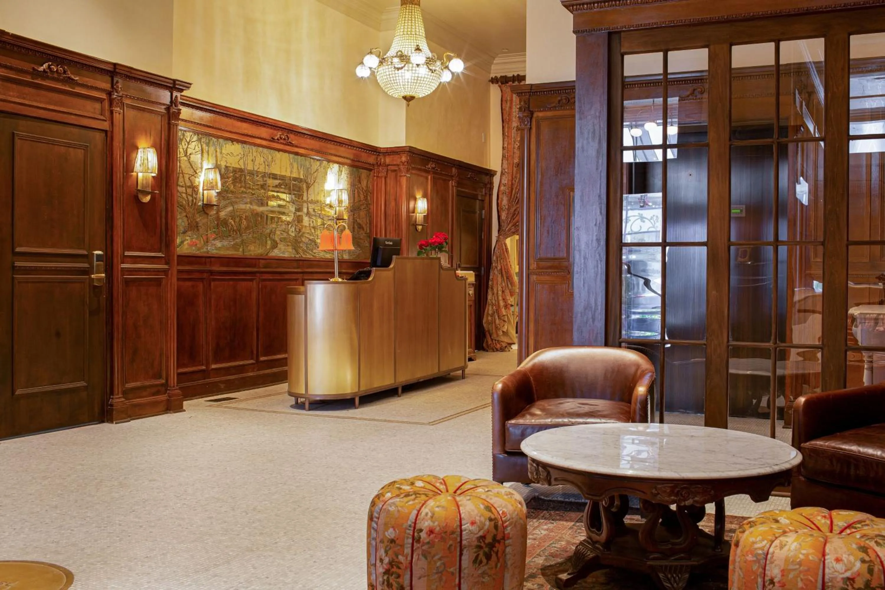 Lobby or reception in Hotel Cleo, Knoxville Downtown, a Tribute Portfolio Hotel