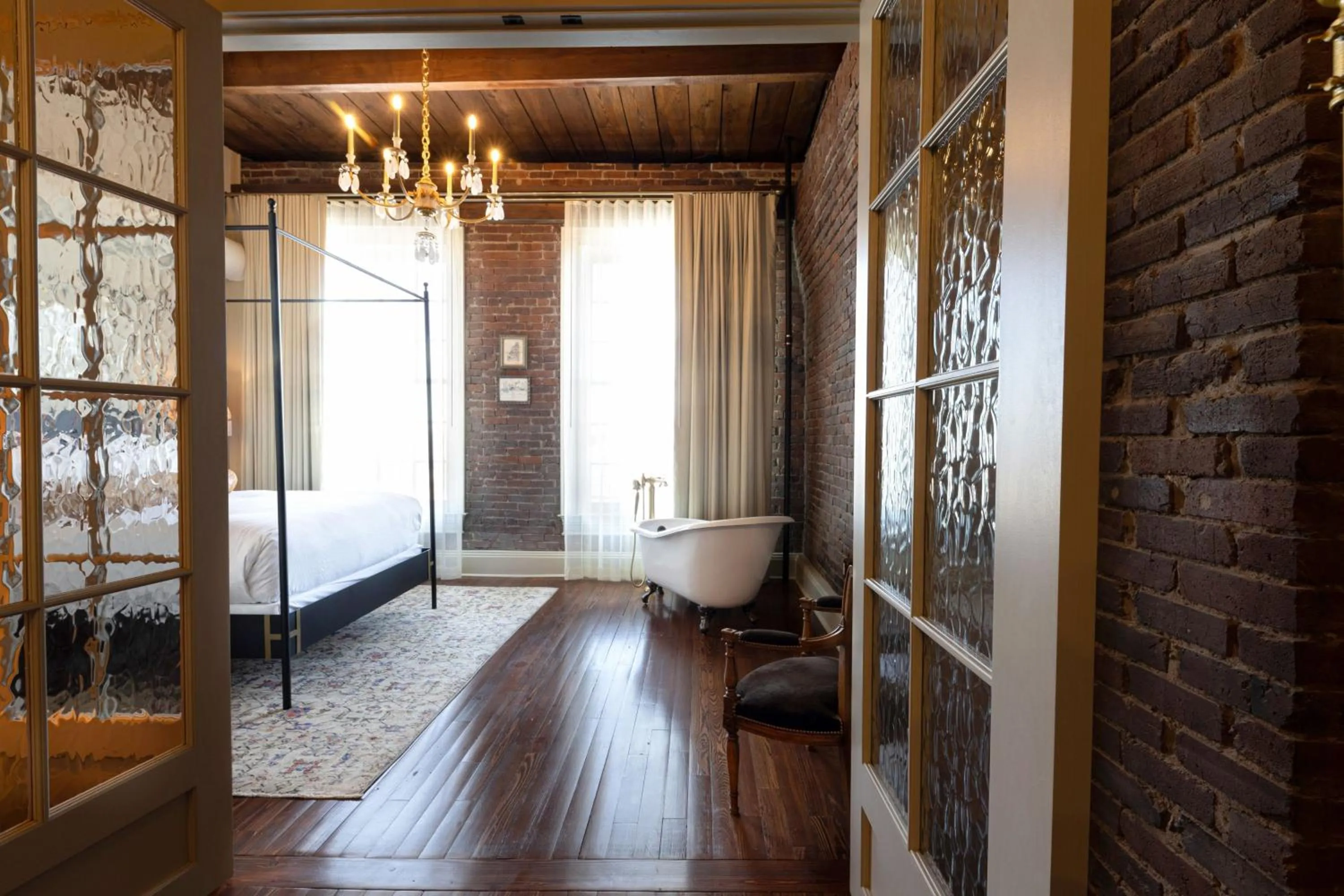 Bedroom, Bed in Hotel Cleo, Knoxville Downtown, a Tribute Portfolio Hotel