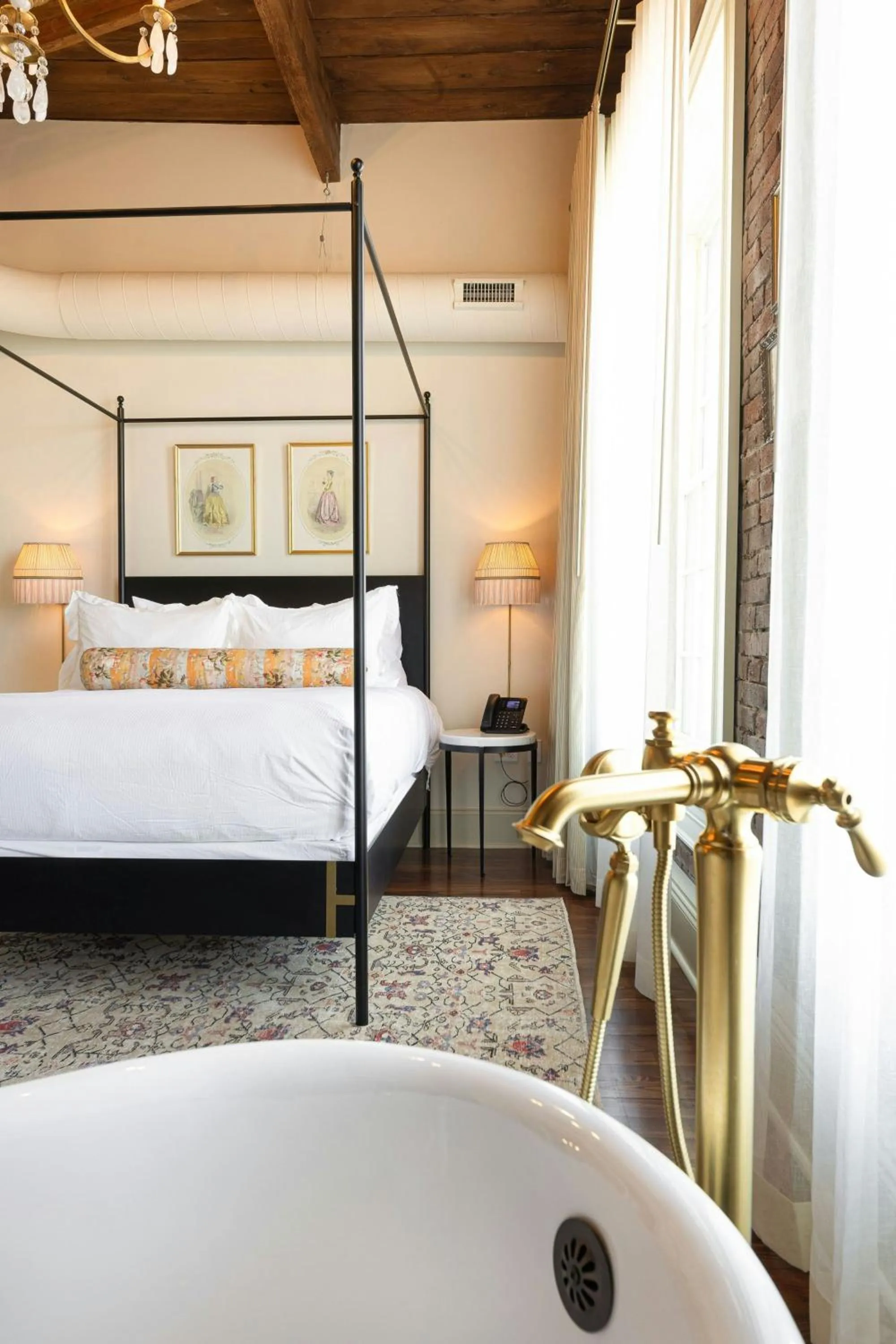 Bedroom, Bed in Hotel Cleo, Knoxville Downtown, a Tribute Portfolio Hotel