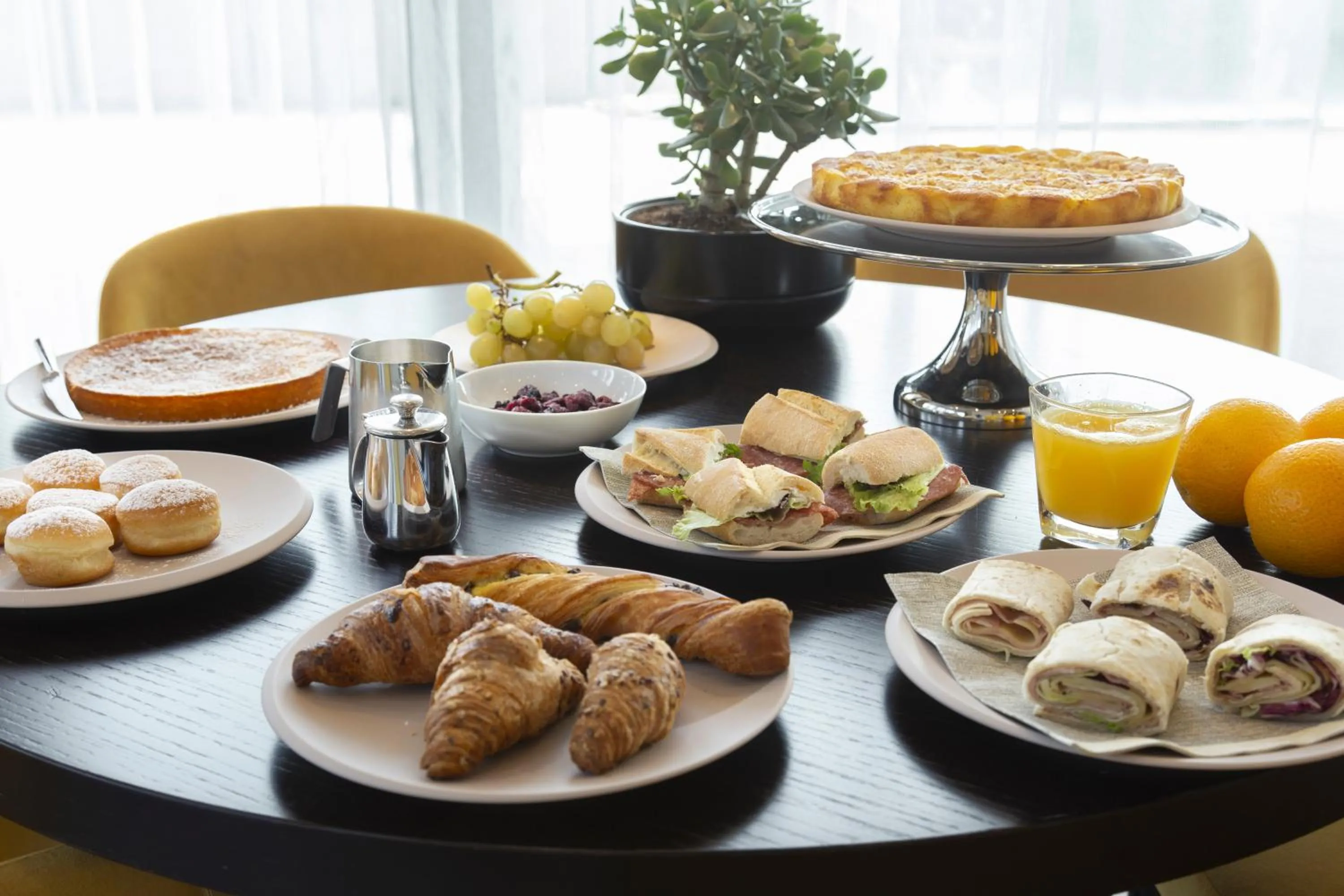 Breakfast in Welcome Hotel