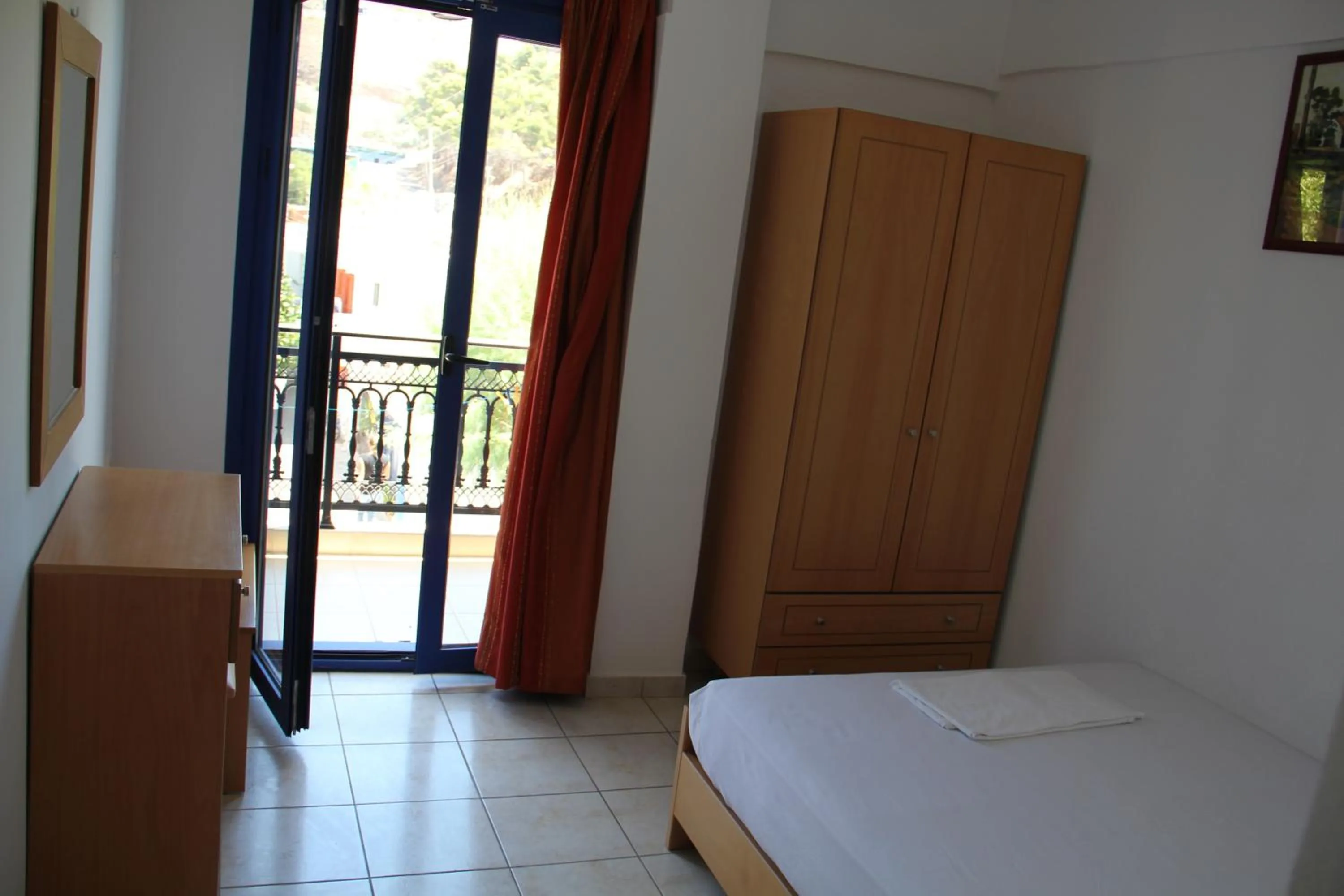 Kitchen or kitchenette, Bed in Hotel Stavris