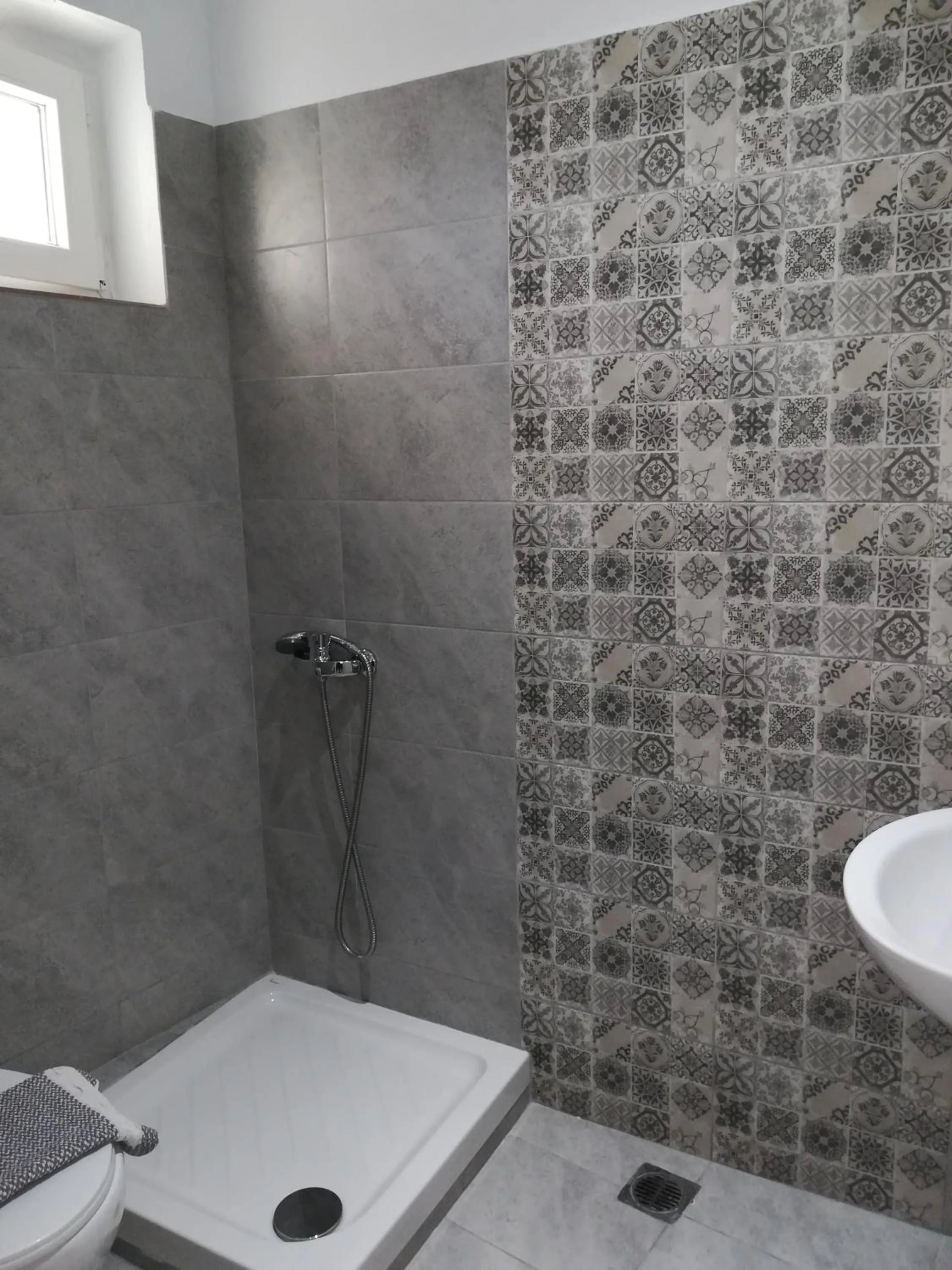 Bathroom in Demi Studios