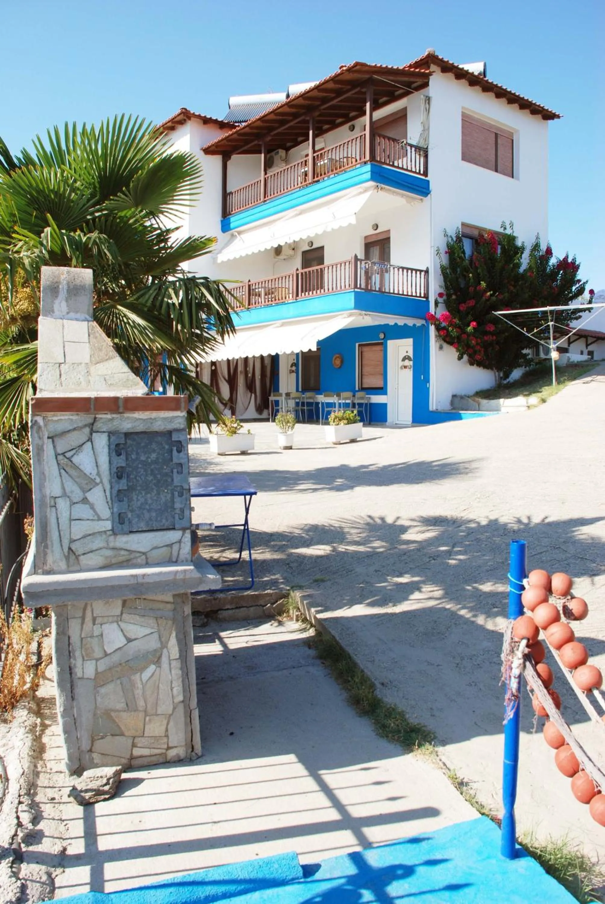 BBQ facilities in Demi Studios