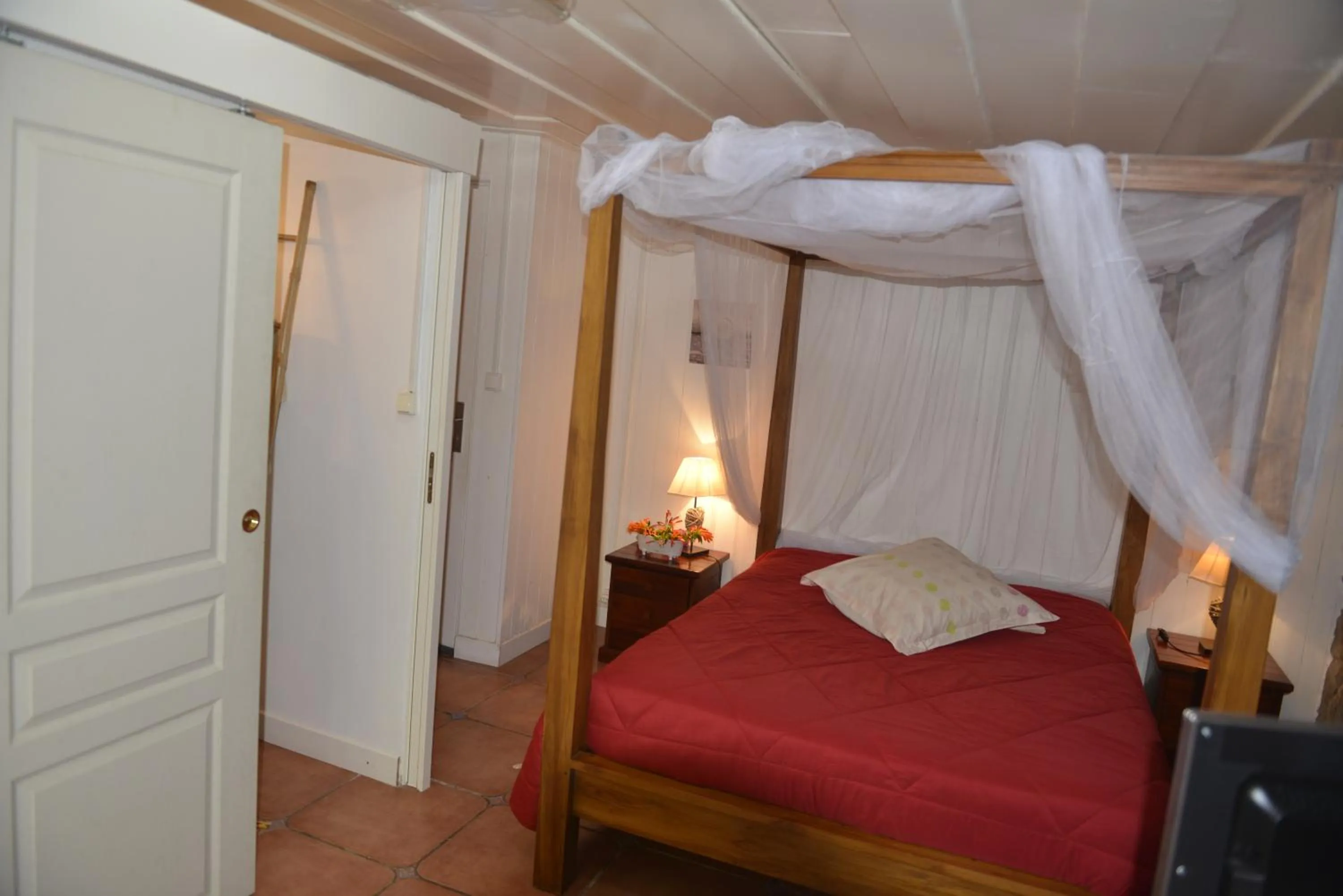 Photo of the whole room, Bed in Villa Hélèna B&B