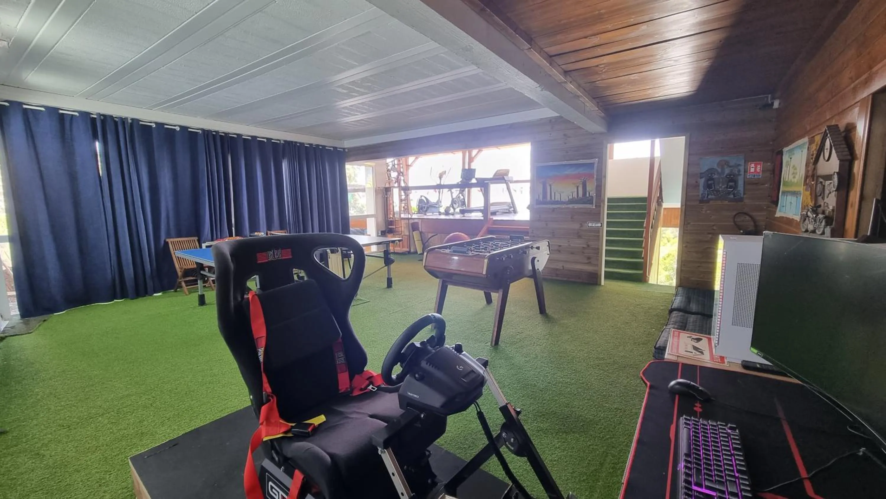 Game Room in Villa Hélèna B&B