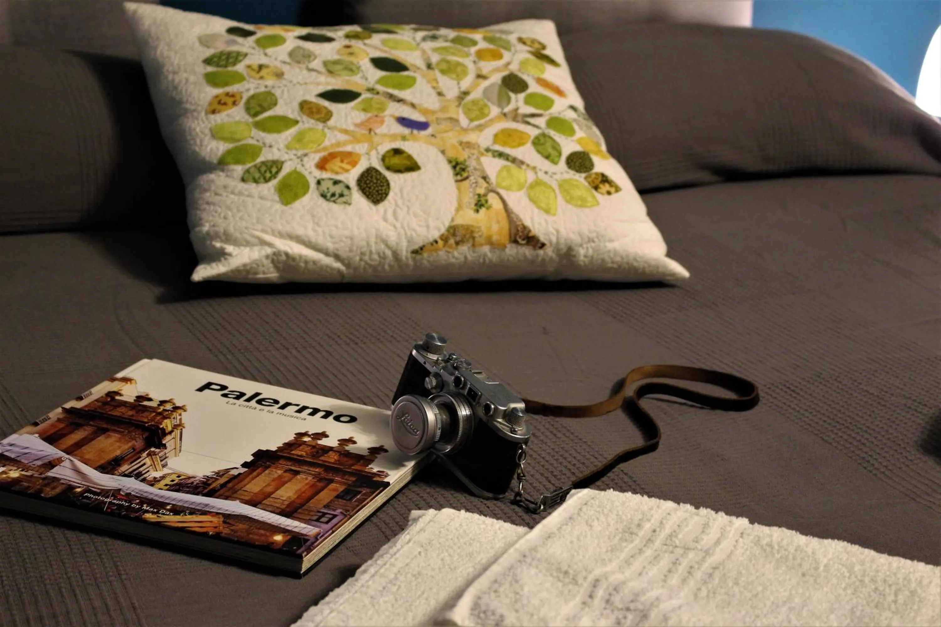 Decorative detail, Bed in La Via delle Biciclette