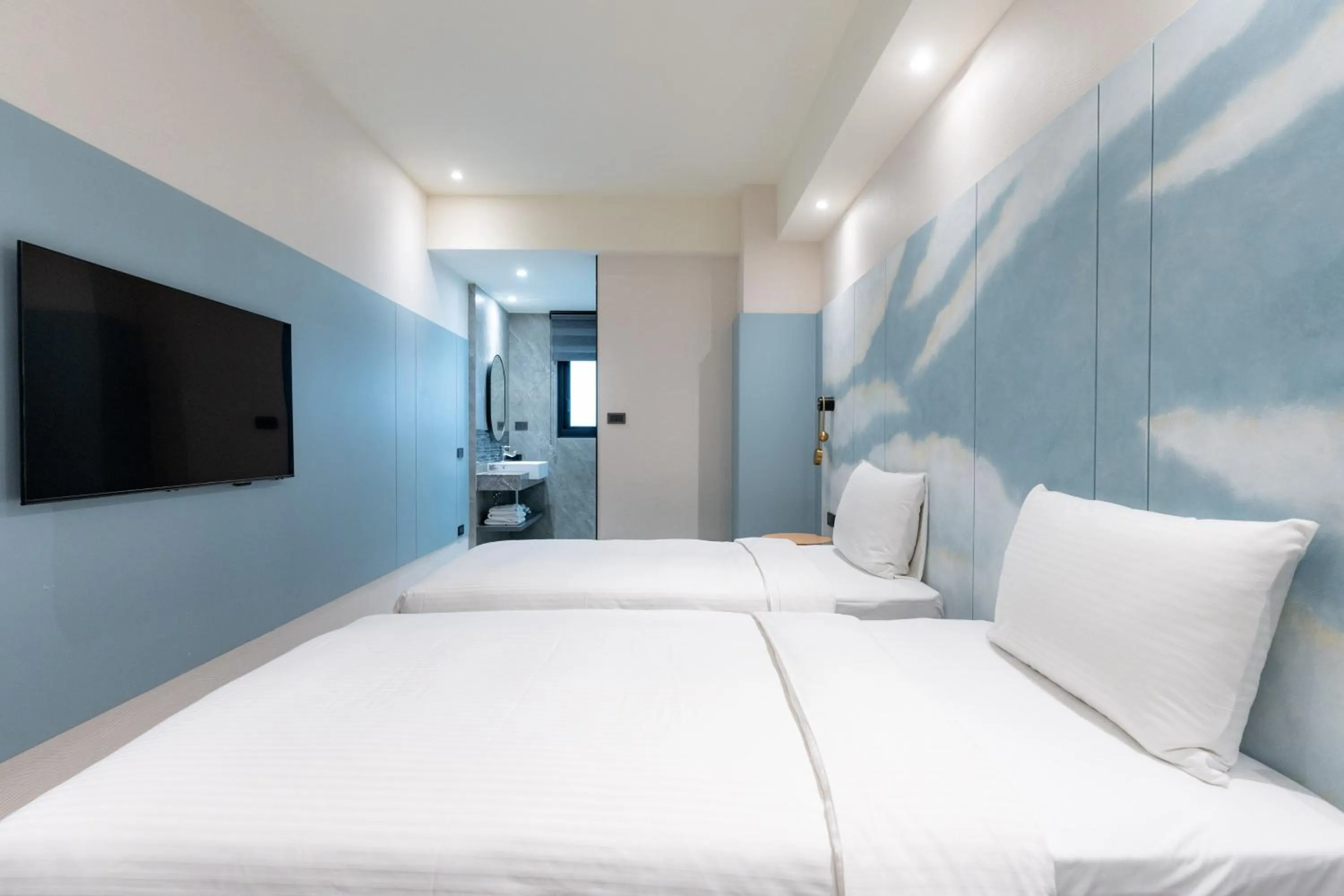 On site, Bed in Joie de Inn