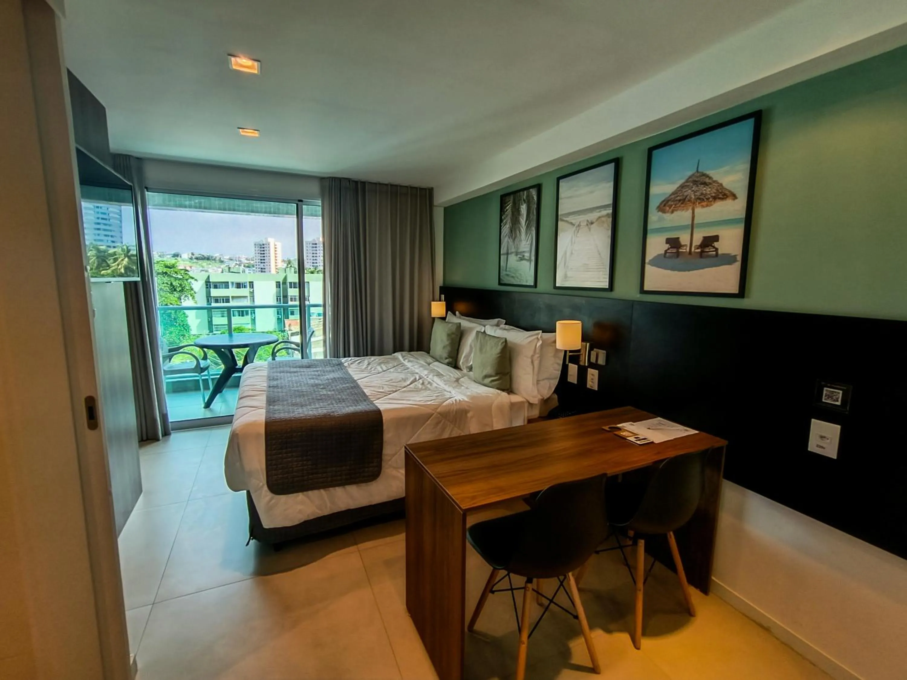 Bedroom, Bed in RN Studio Premium