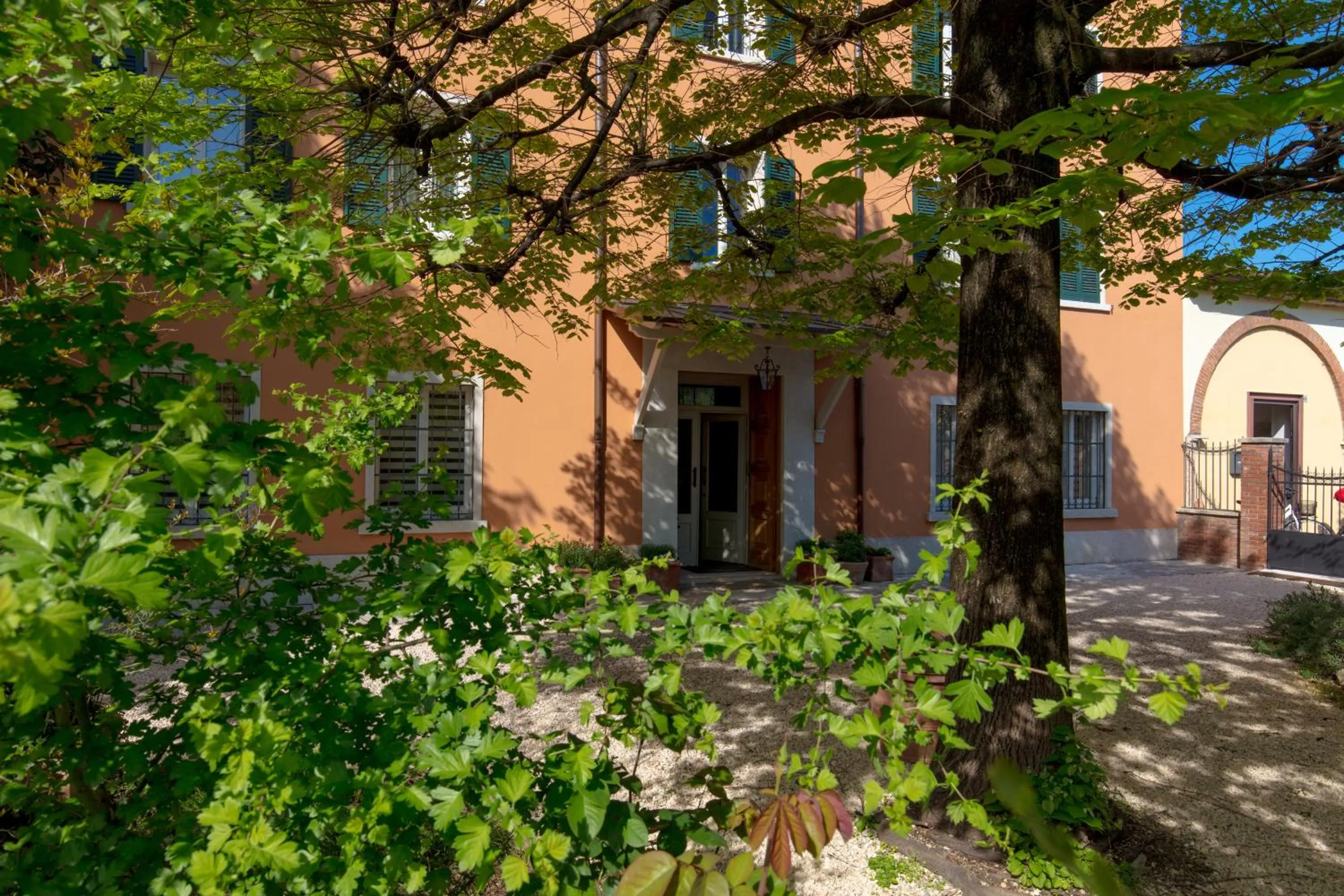Facade/entrance in CasaBiondani Lazise