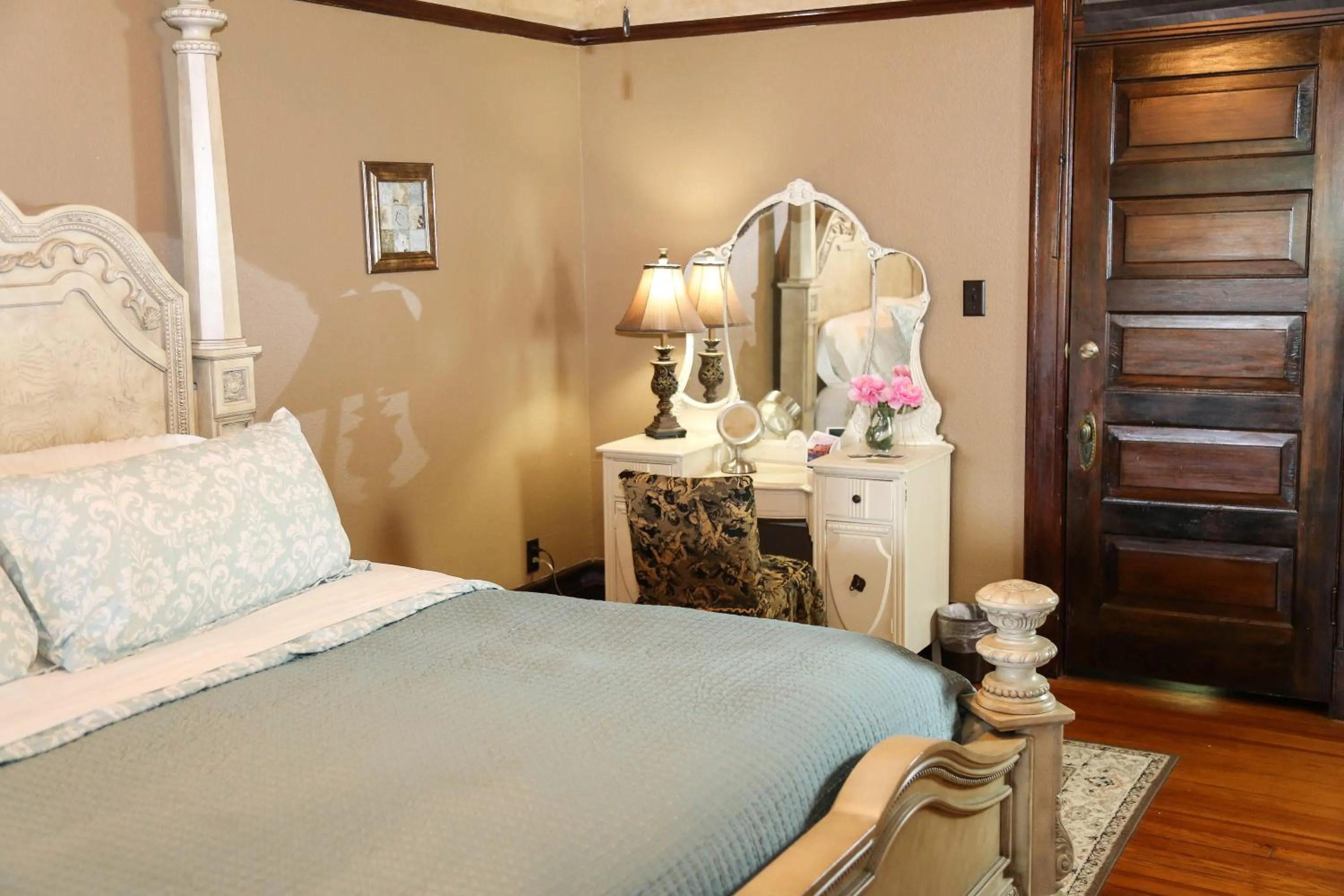 Bed in Iron Horse Inn