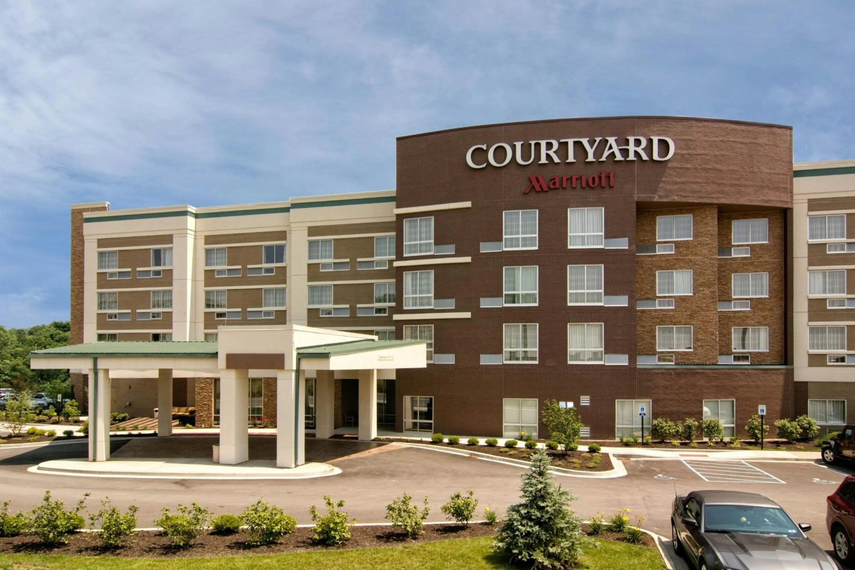 Property building in Courtyard by Marriott Bridgeport Clarksburg