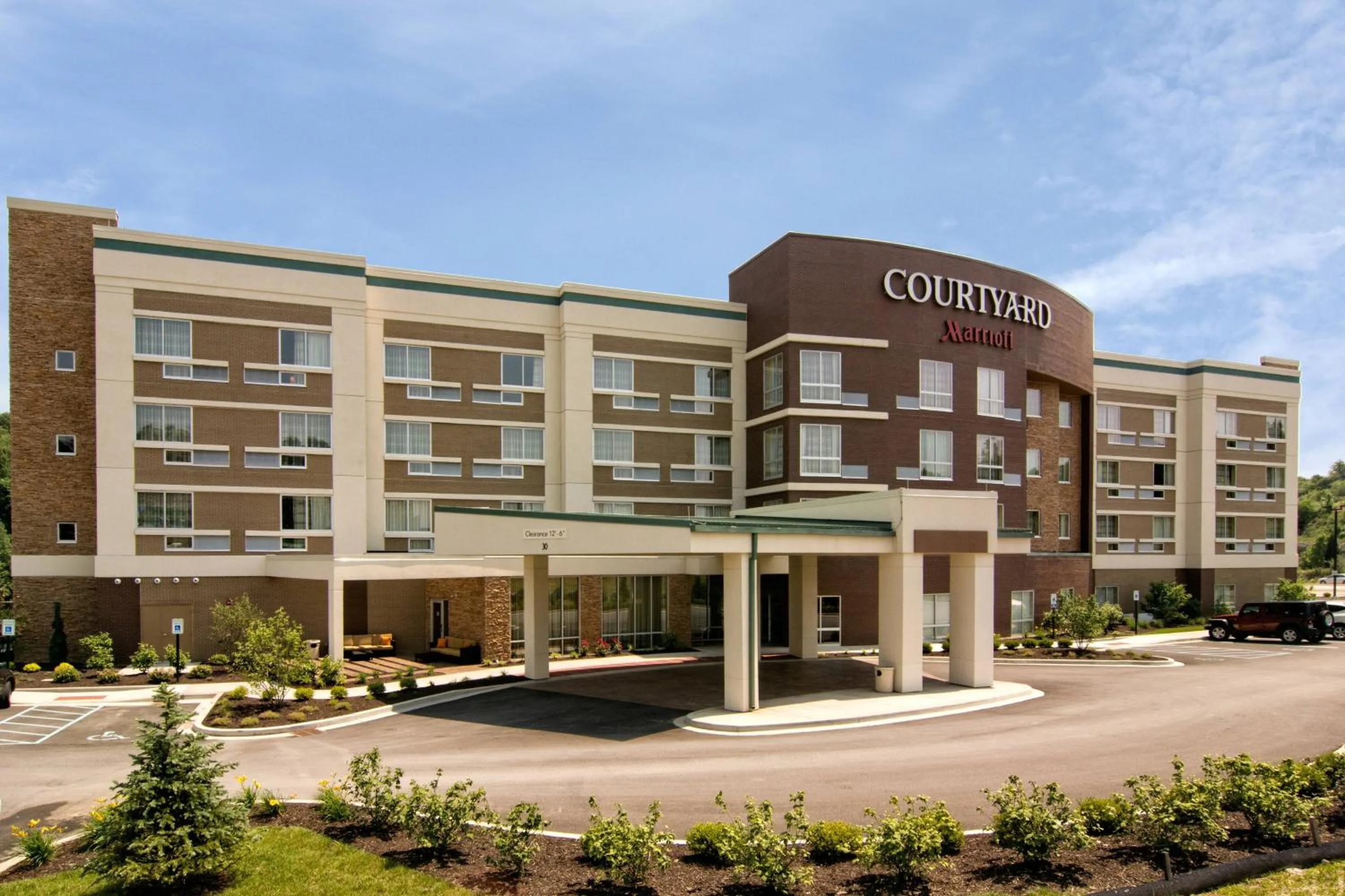 Property building in Courtyard by Marriott Bridgeport Clarksburg