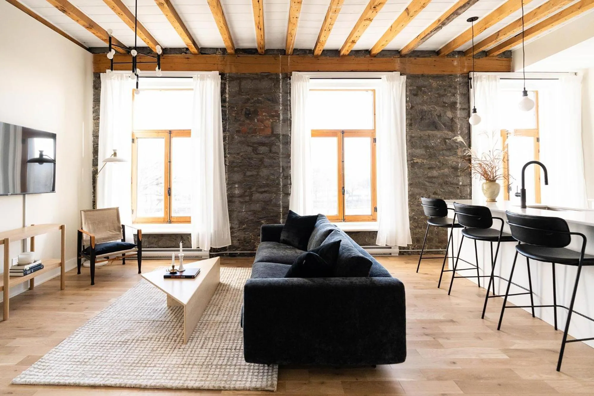 TV and multimedia in Maison Place Royale by Luxury In Transit