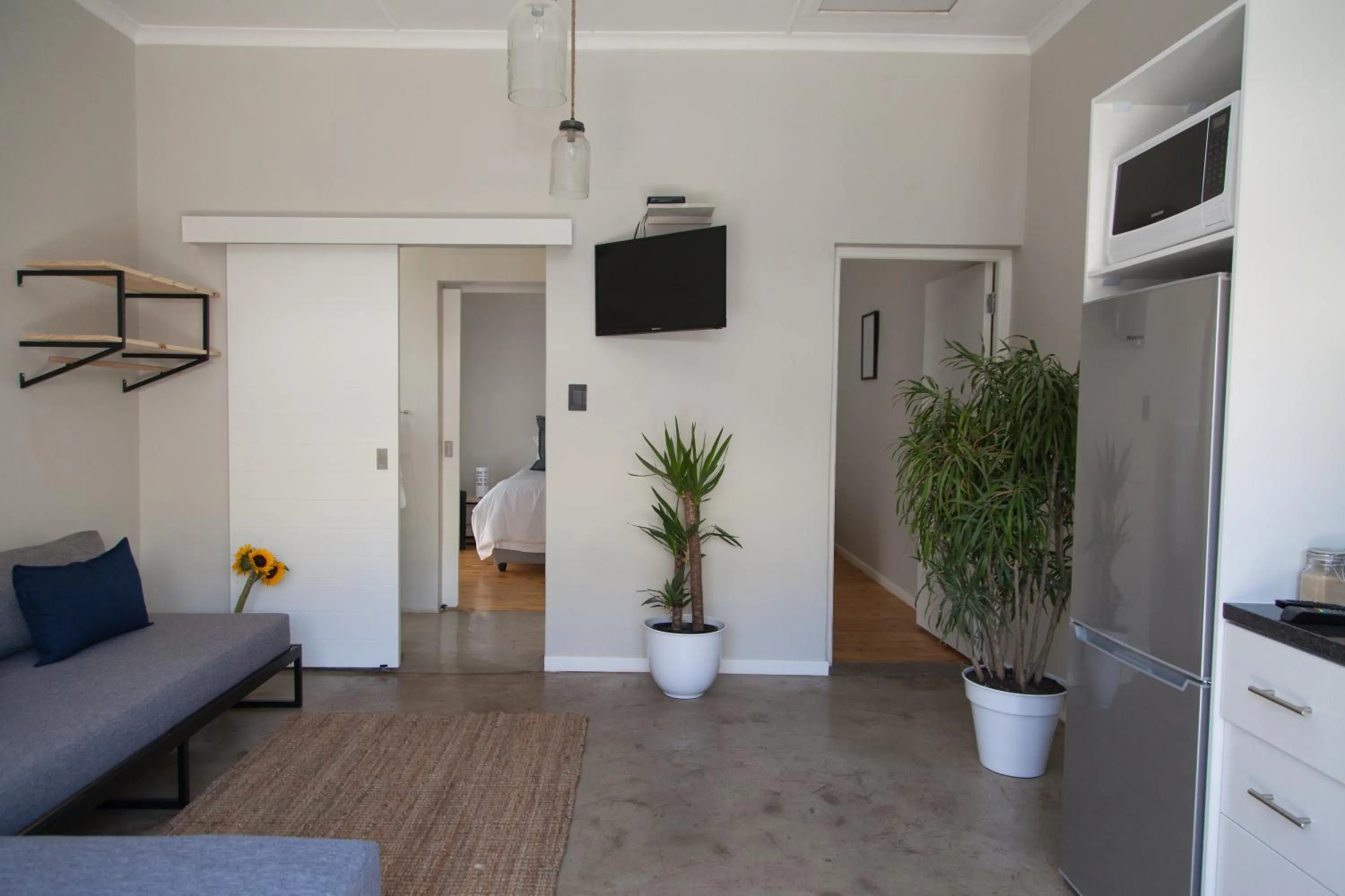 Loddey`s Guest House - by Beach Collection