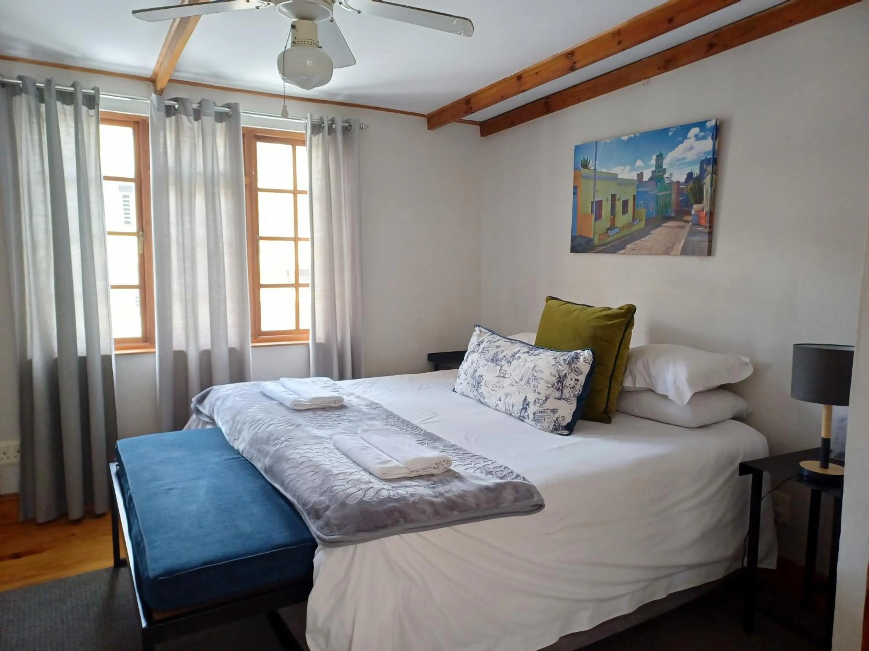 Bed in Loddey`s Guest House - by Beach Collection