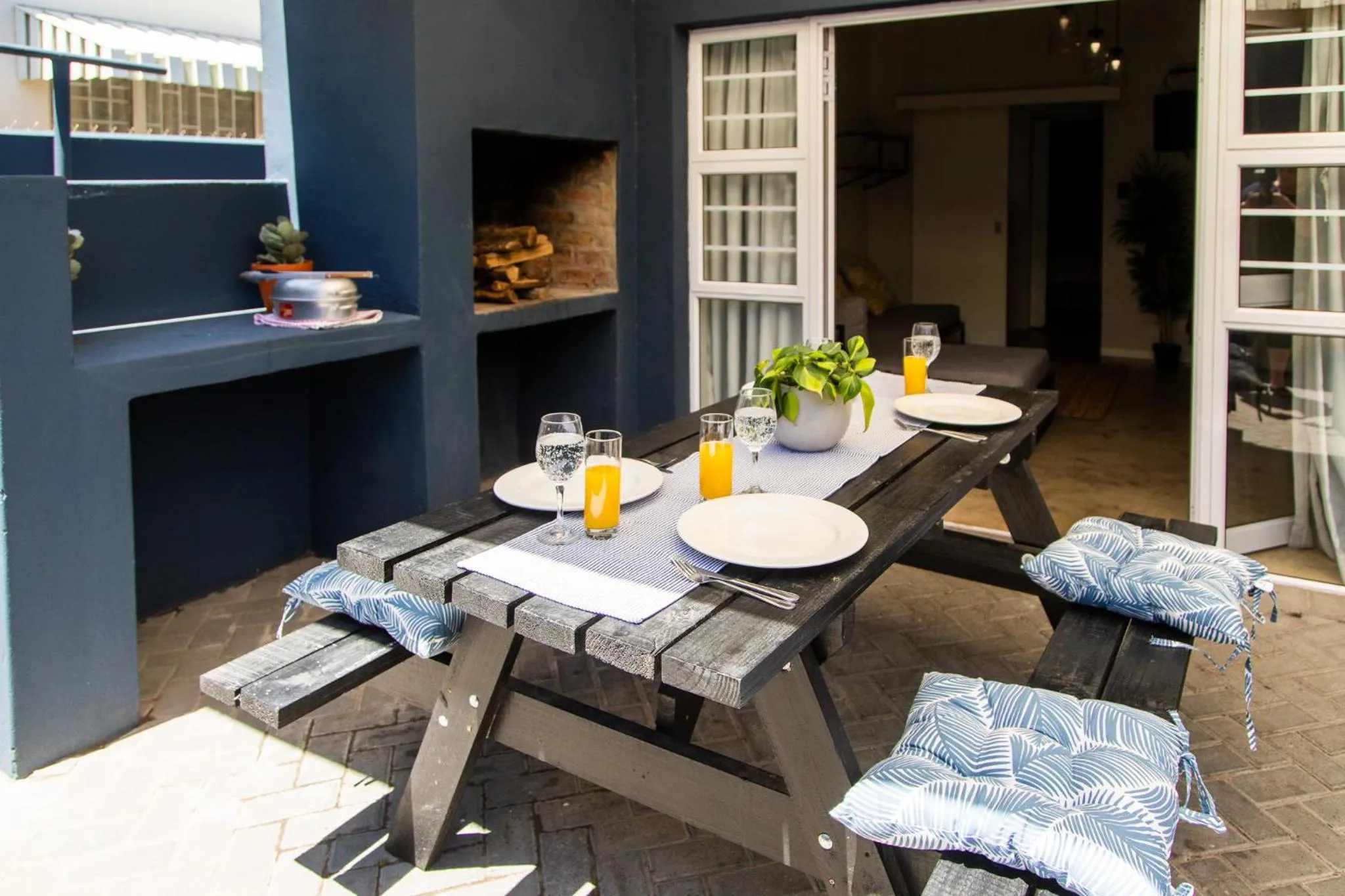 Patio in Loddey`s Guest House - by Beach Collection