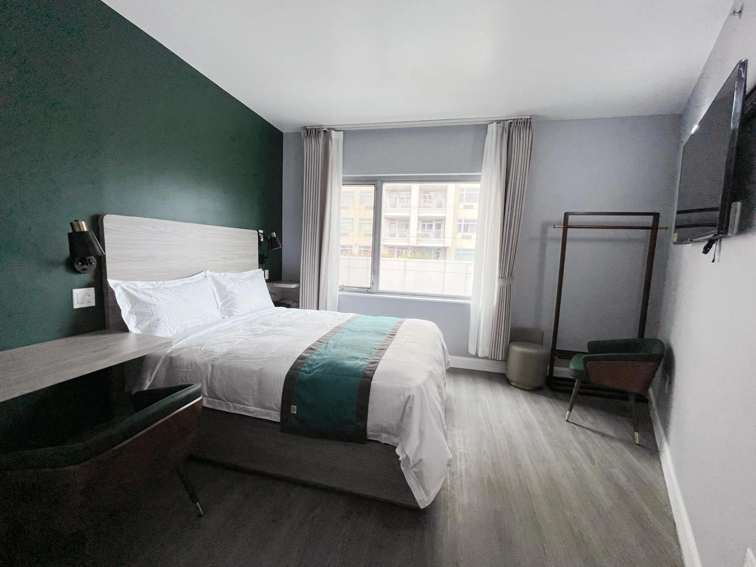 Bed in Starlight Hotel