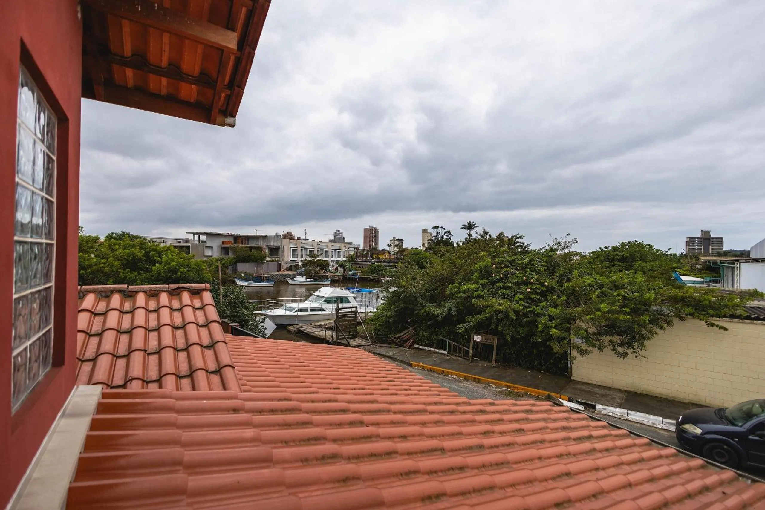 View (from property/room) in Refúgio encantador em Piçarras